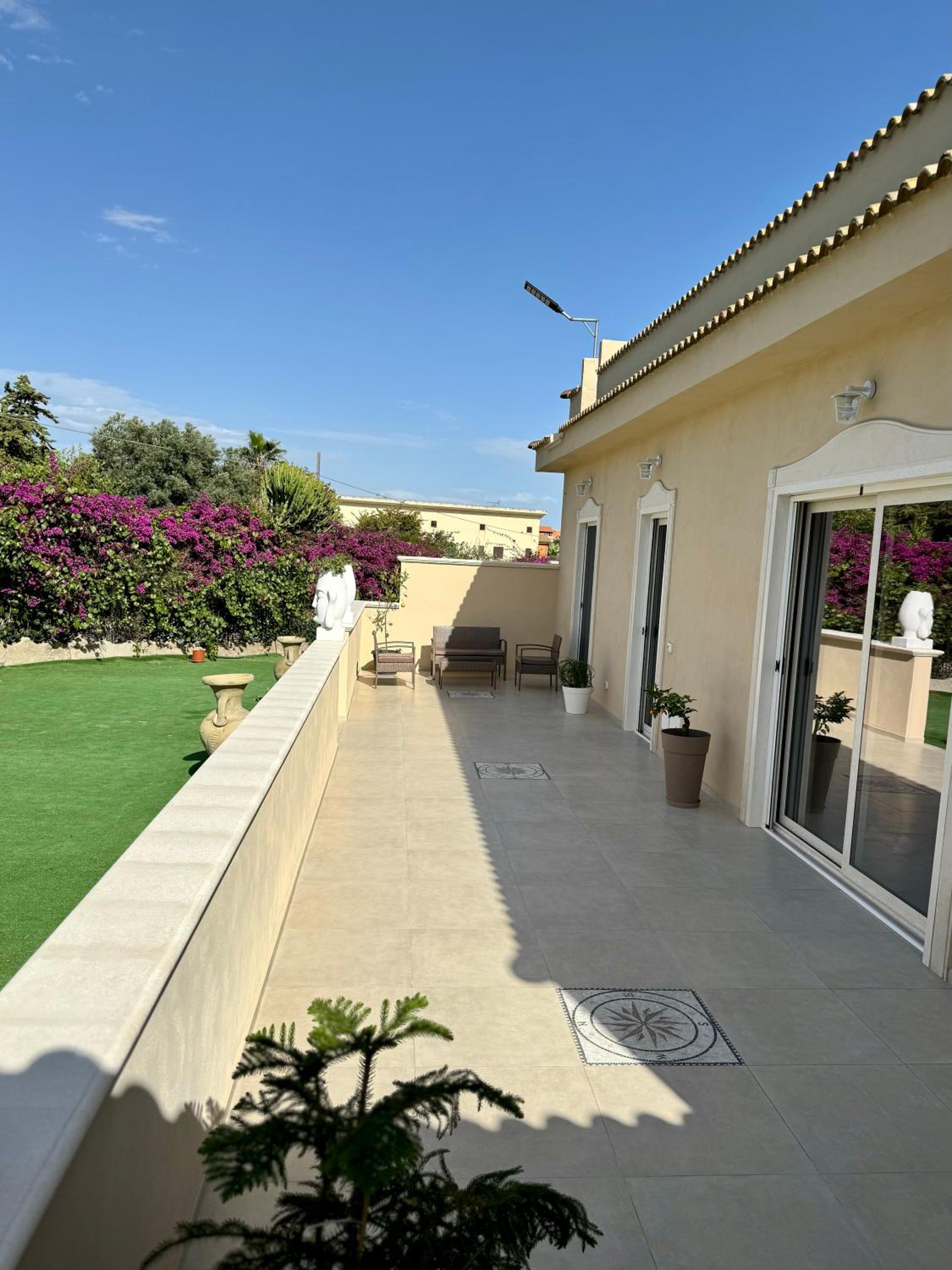 Apartment with Garden View