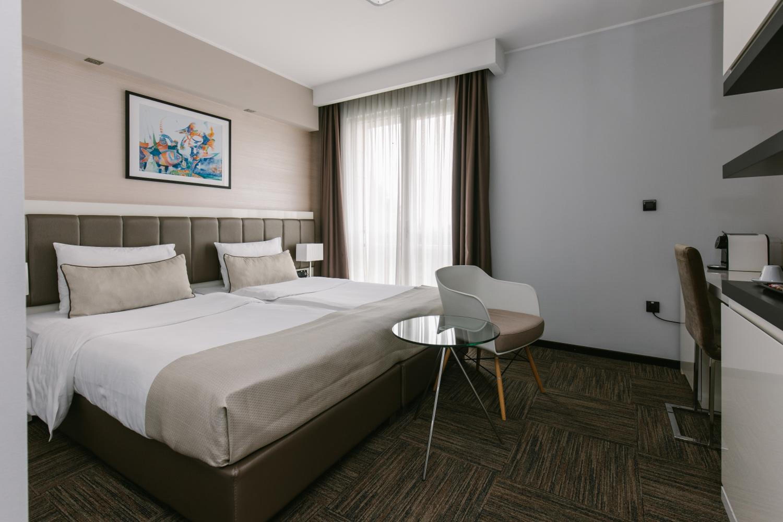 Superior Double or Twin Room photo 2