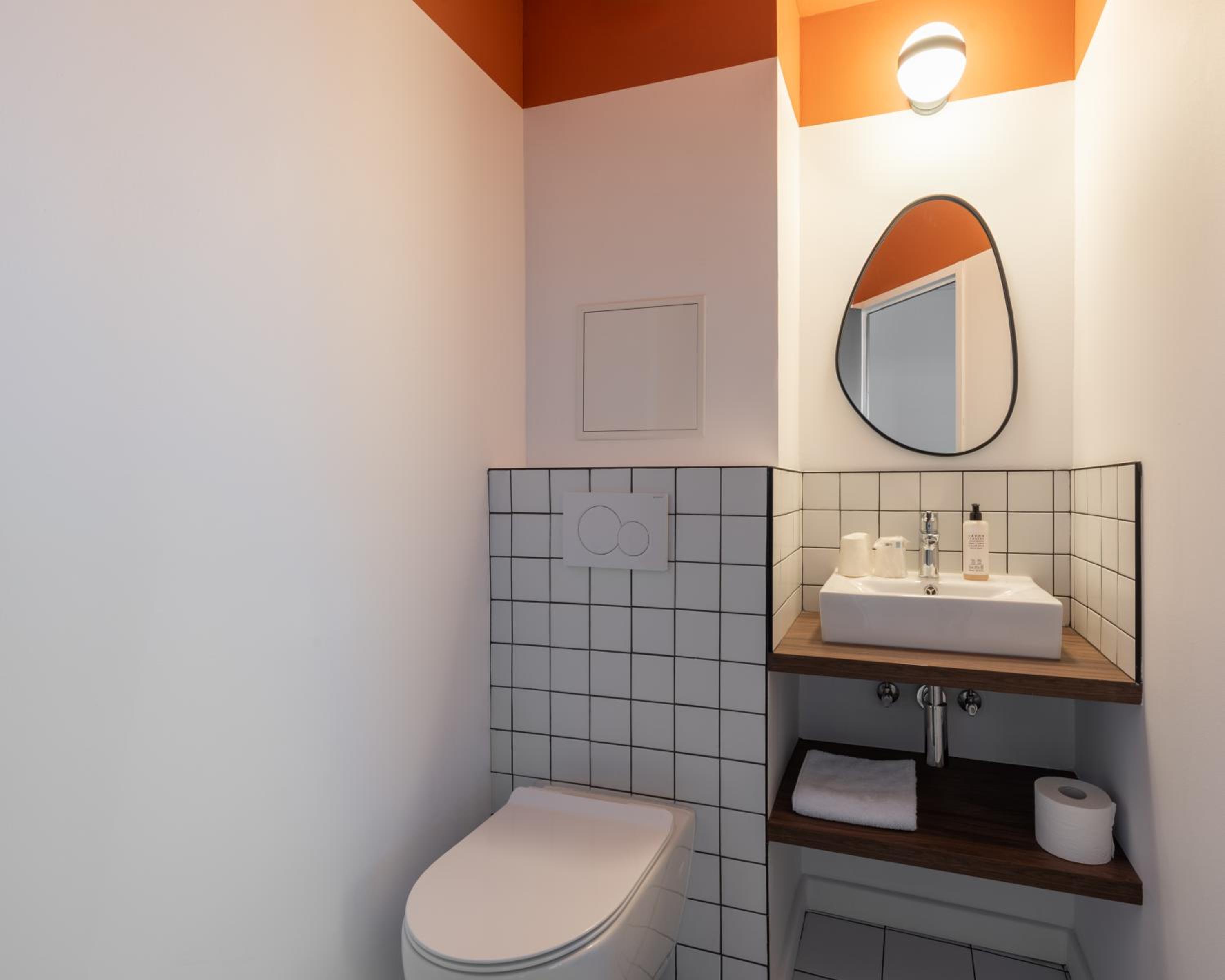 King Suite - Photo 18