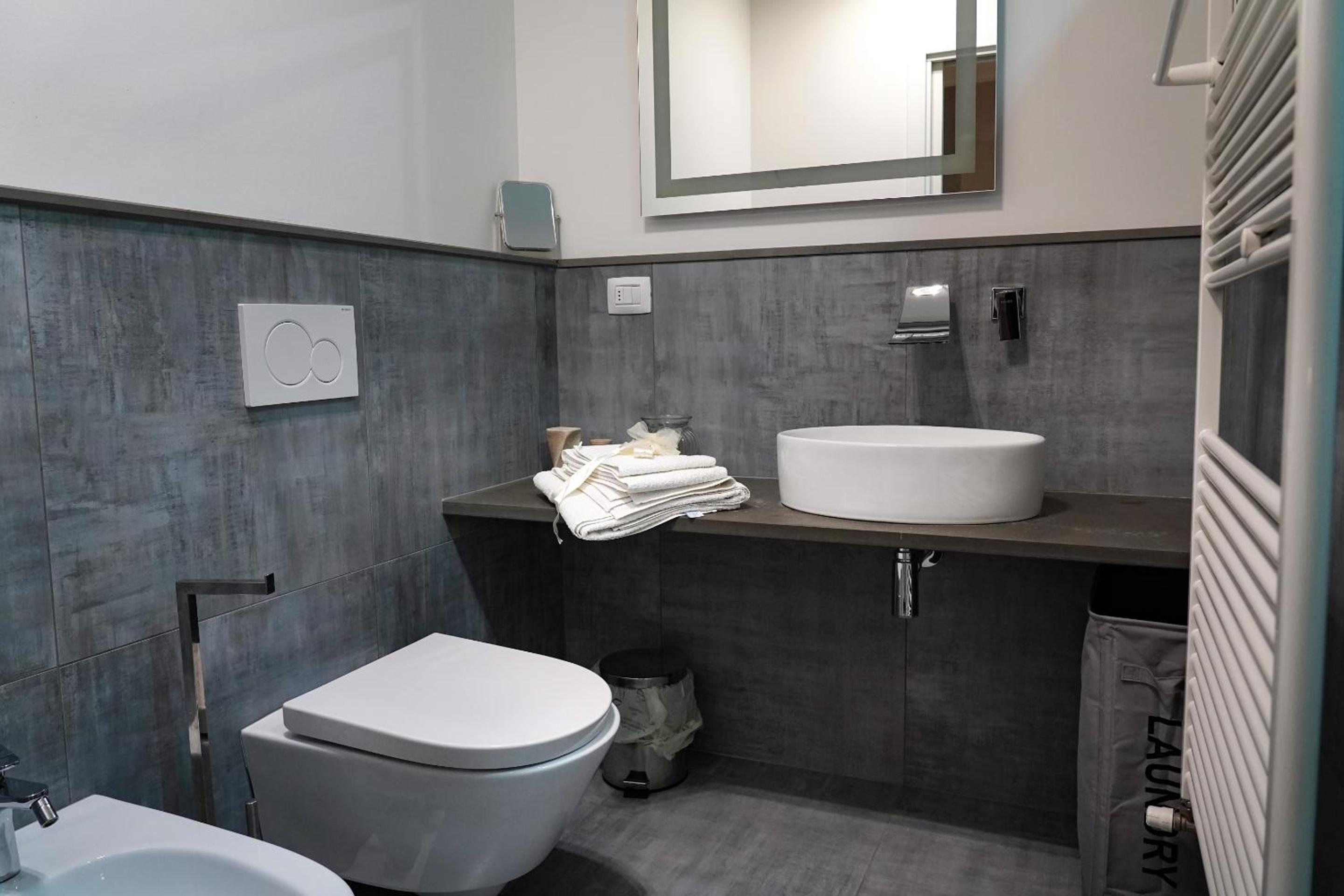 Double Room - Photo 7