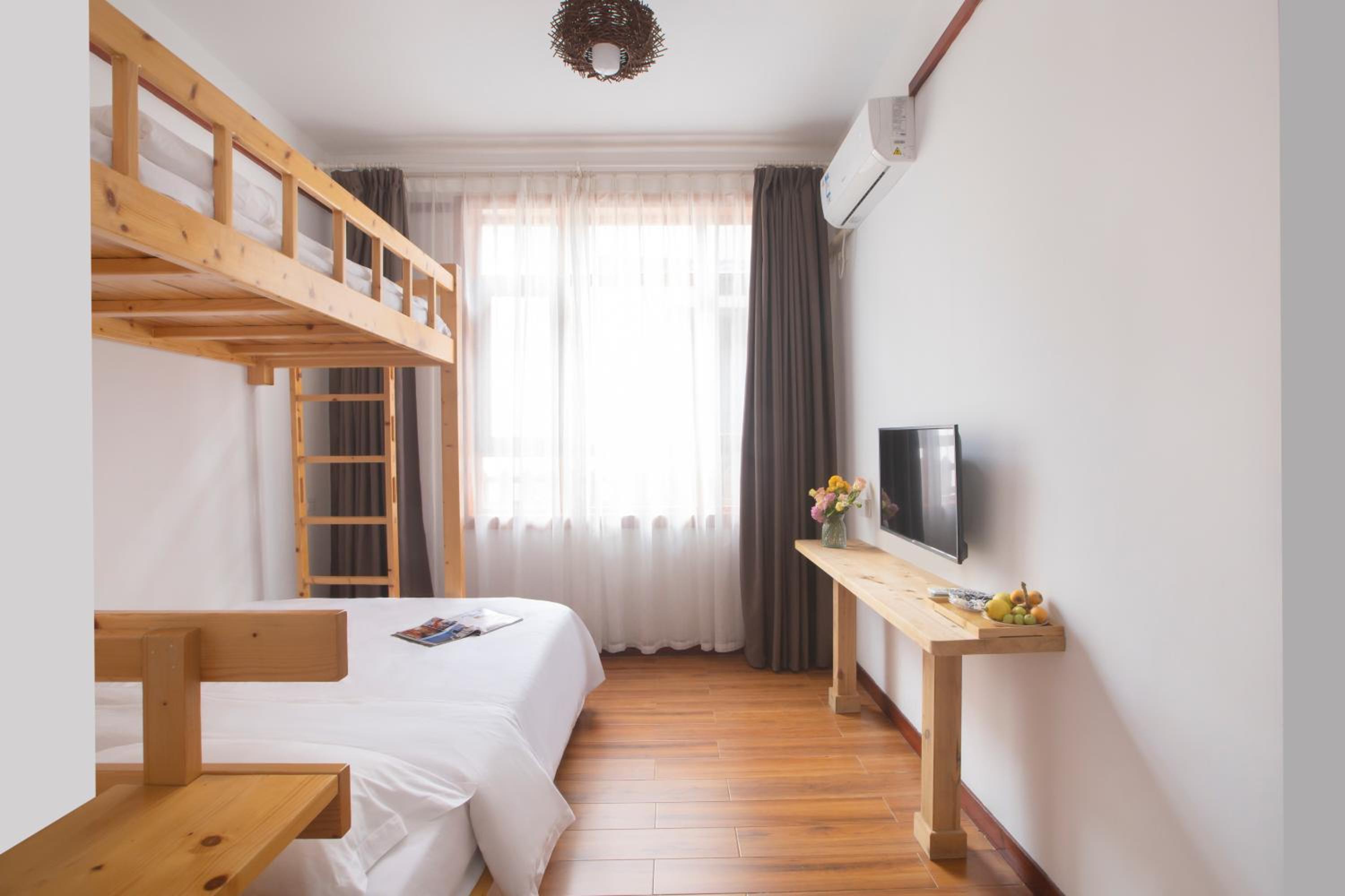 Budget Twin Room photo 2