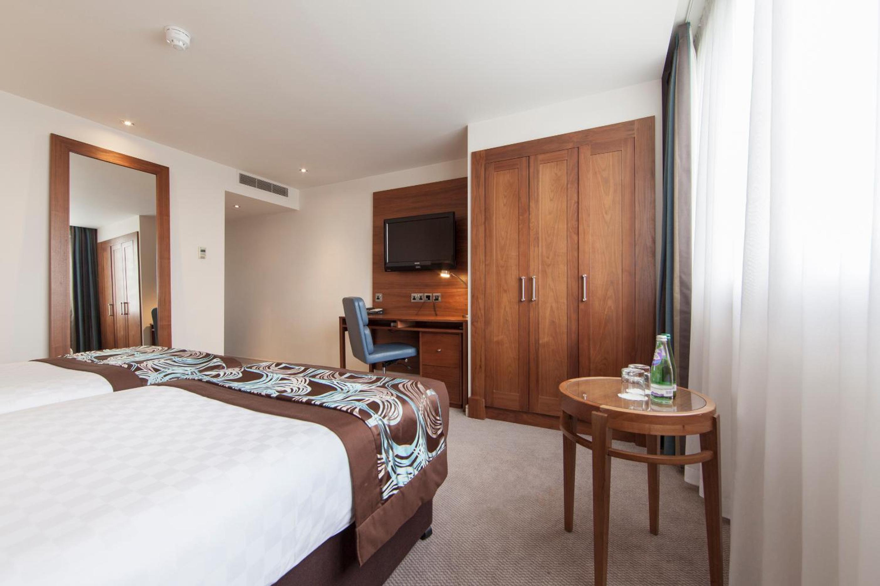 Standard Twin Room photo 2