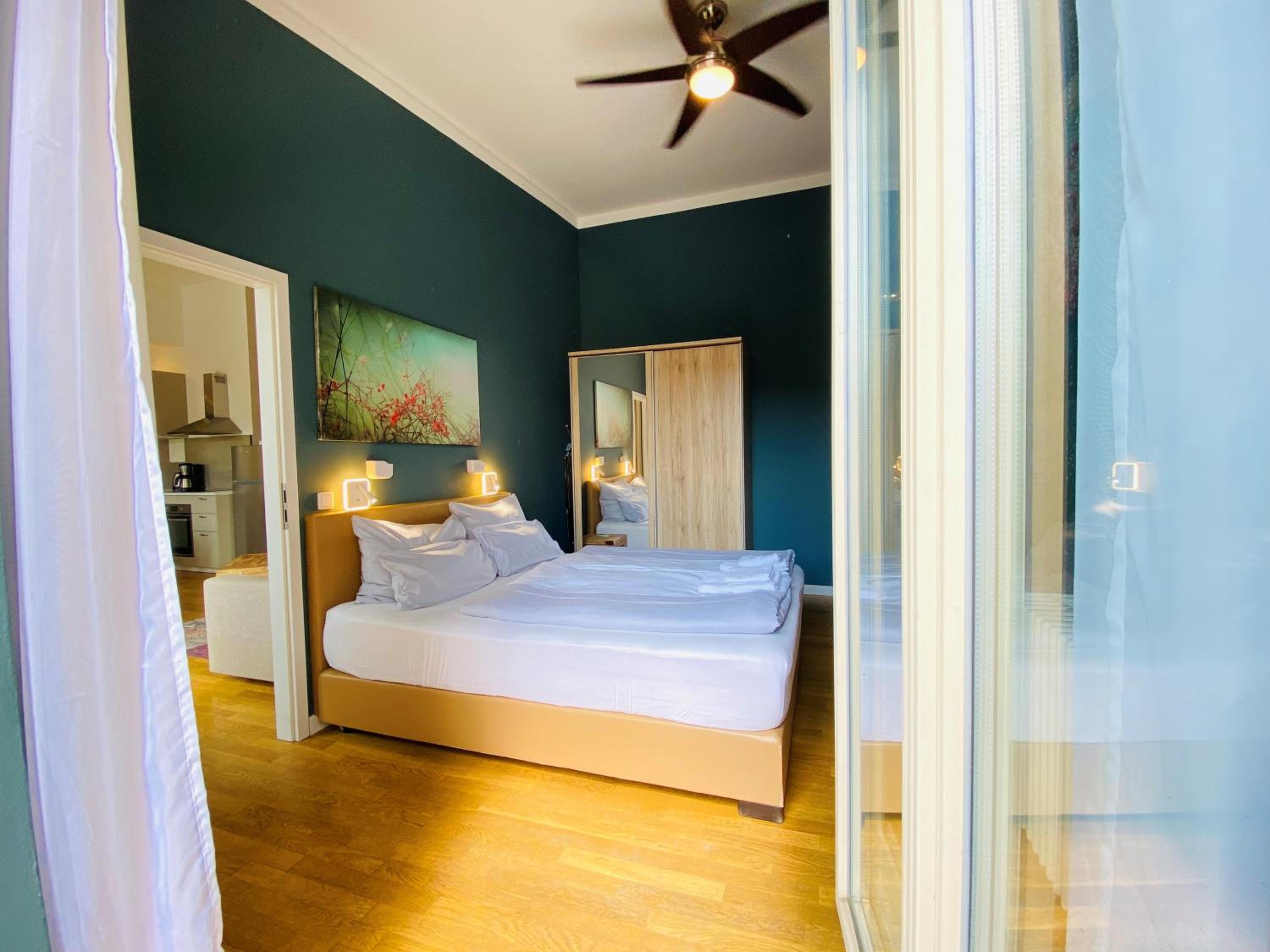 One-Bedroom Apartment with Terrace photo 1