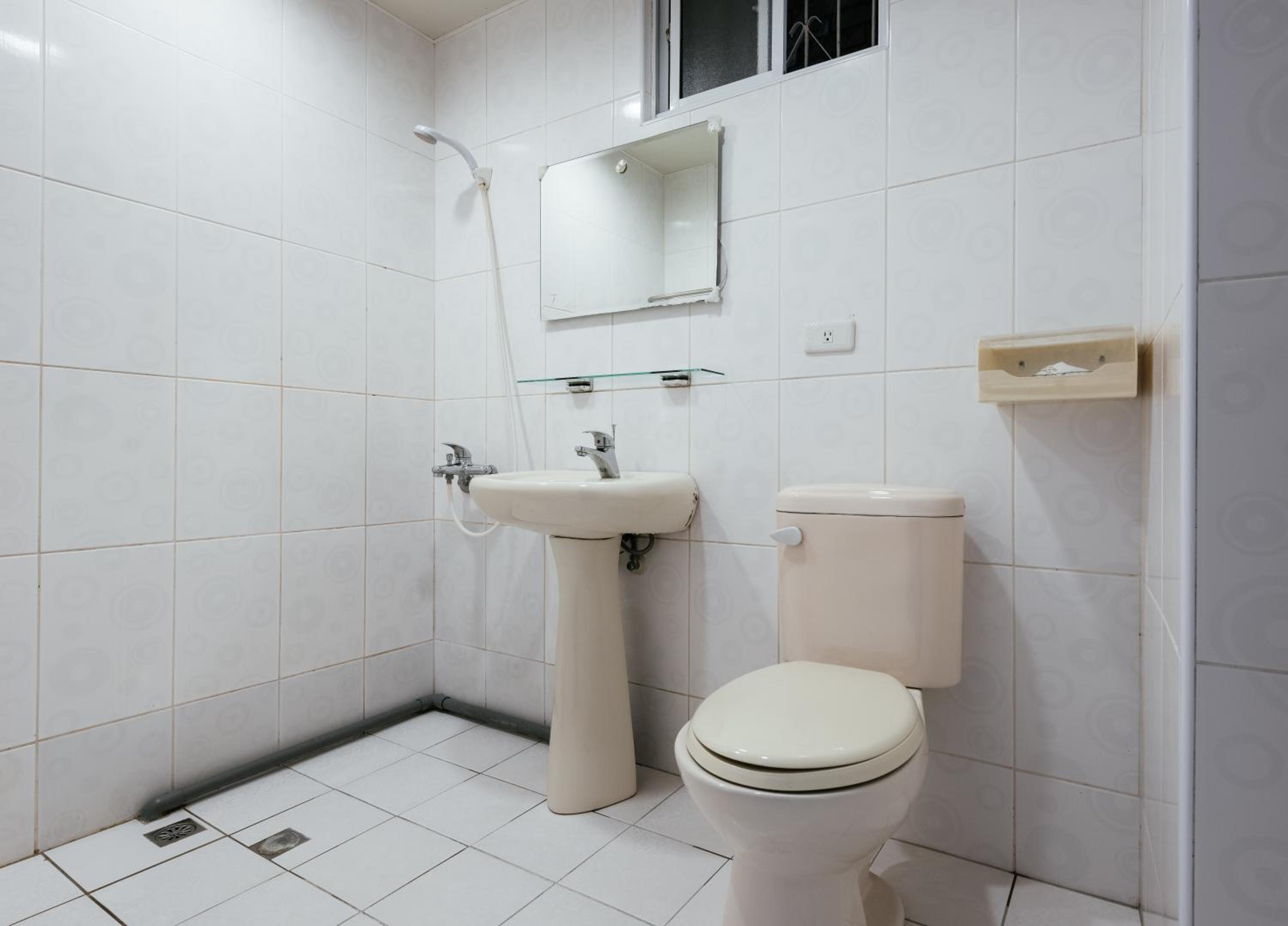 Double Room with Balcony - Photo 3