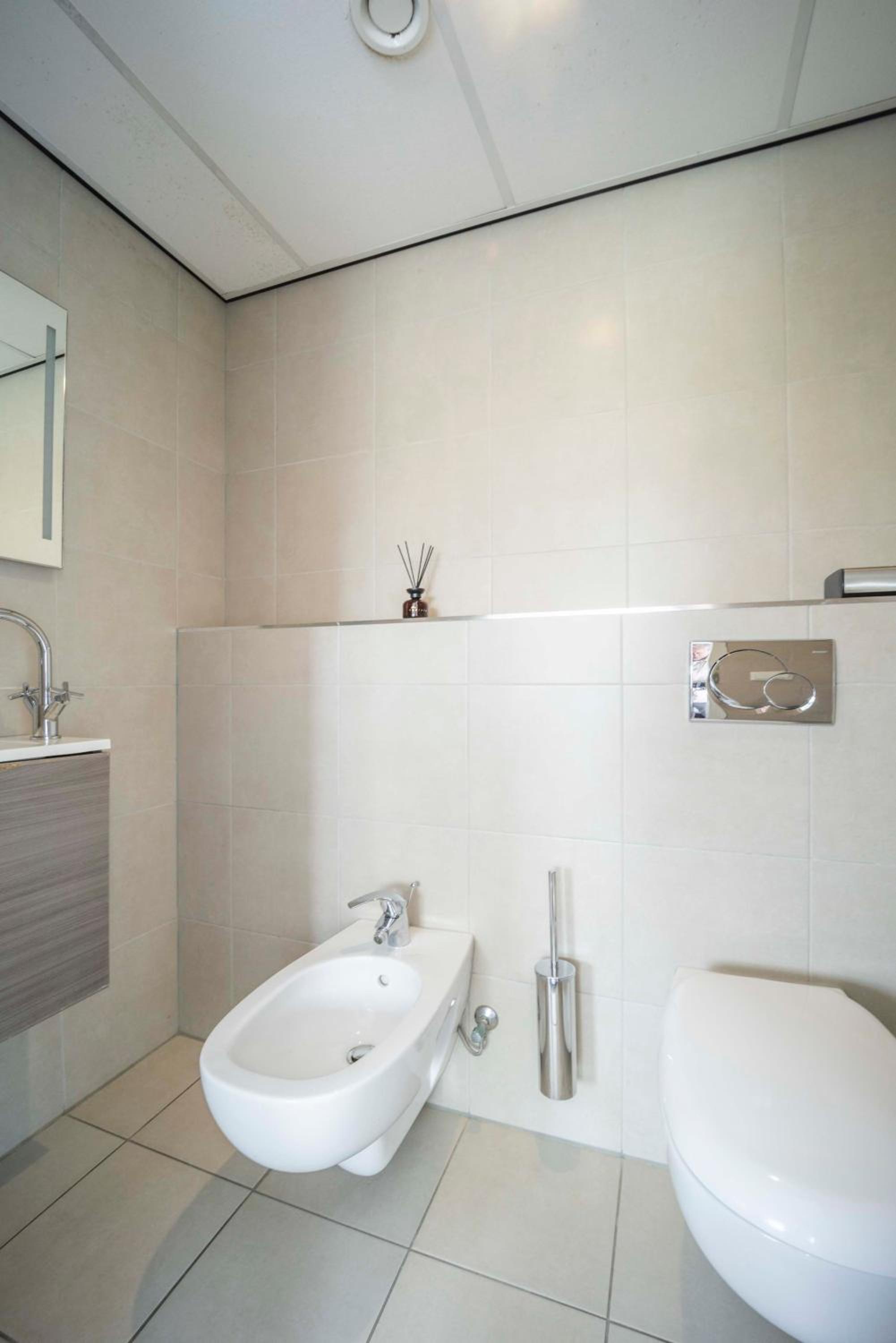 Suite - Photo 8