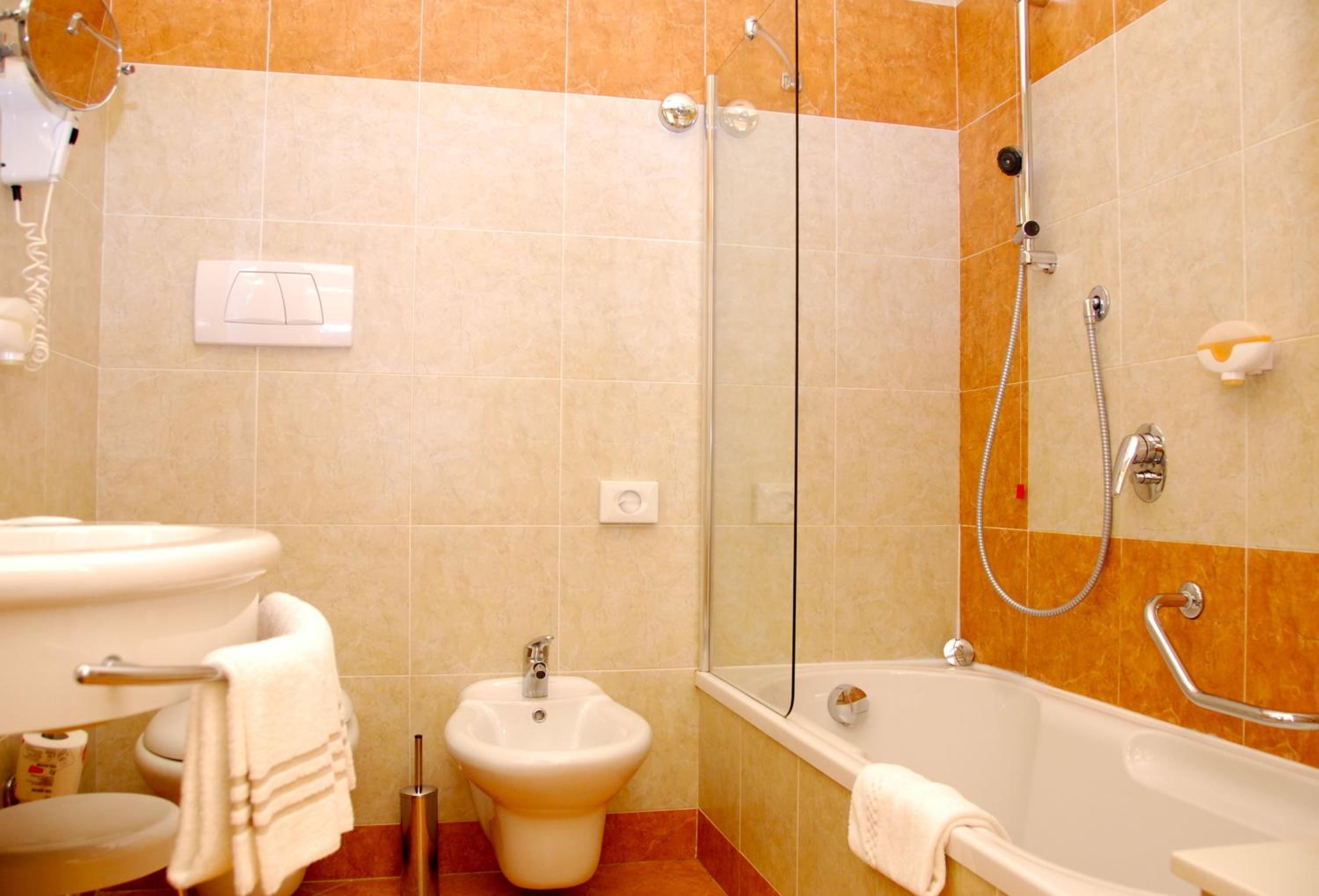 Superior Double or Twin Room - Photo 4