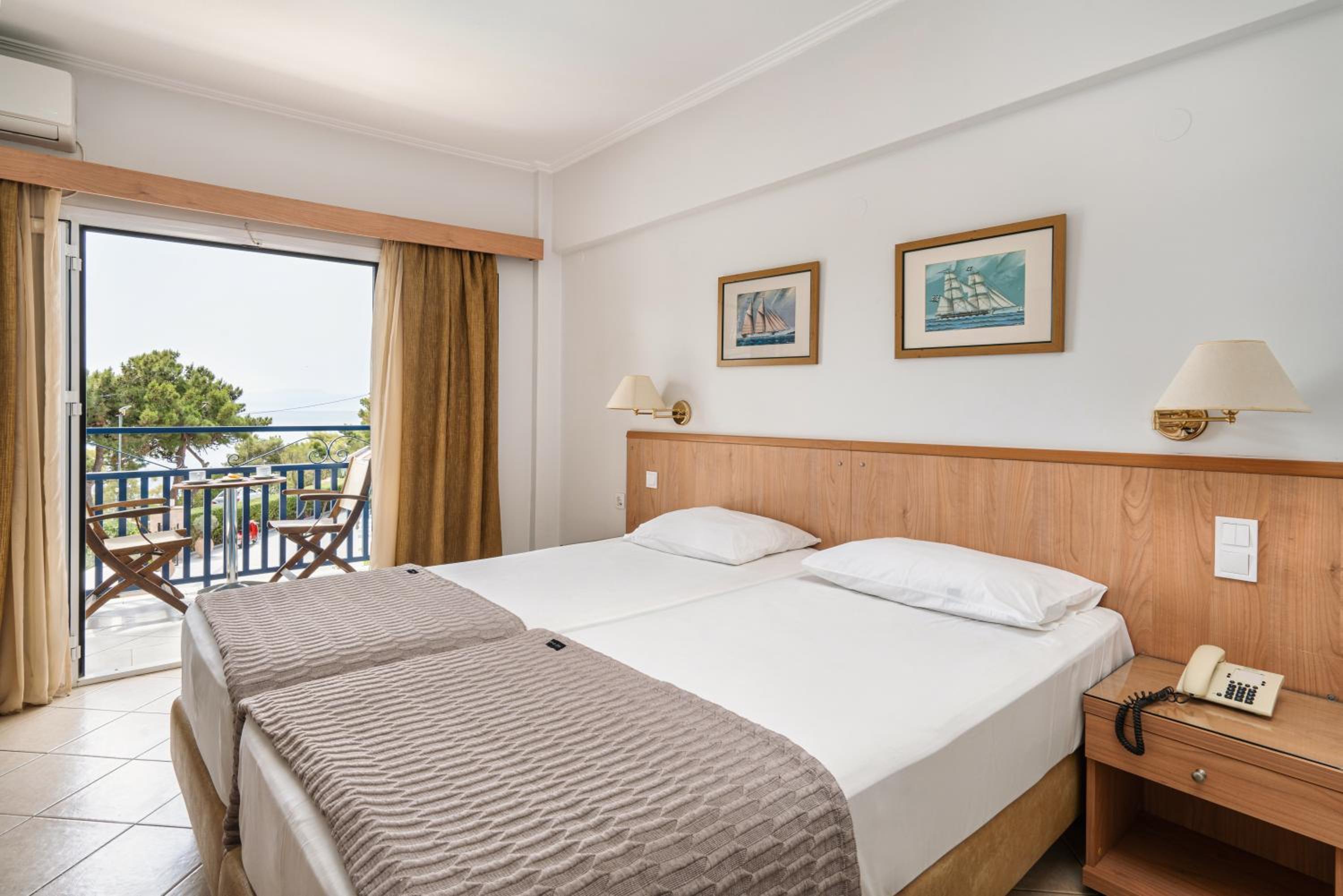 Twin Room with Sea View - Photo 1