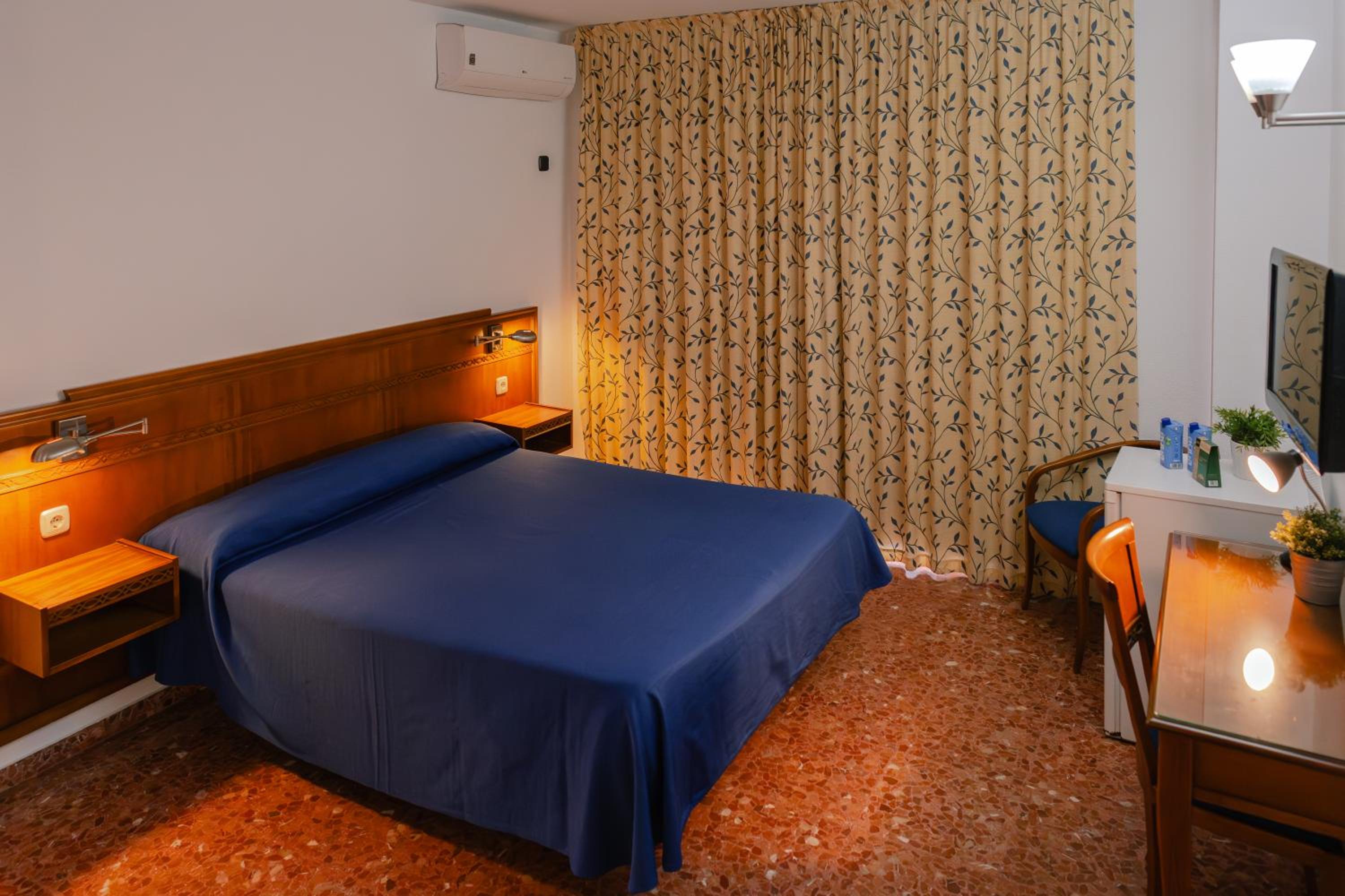 One-Bedroom Apartment (3 Adults + 2 Child) thumbnail 6