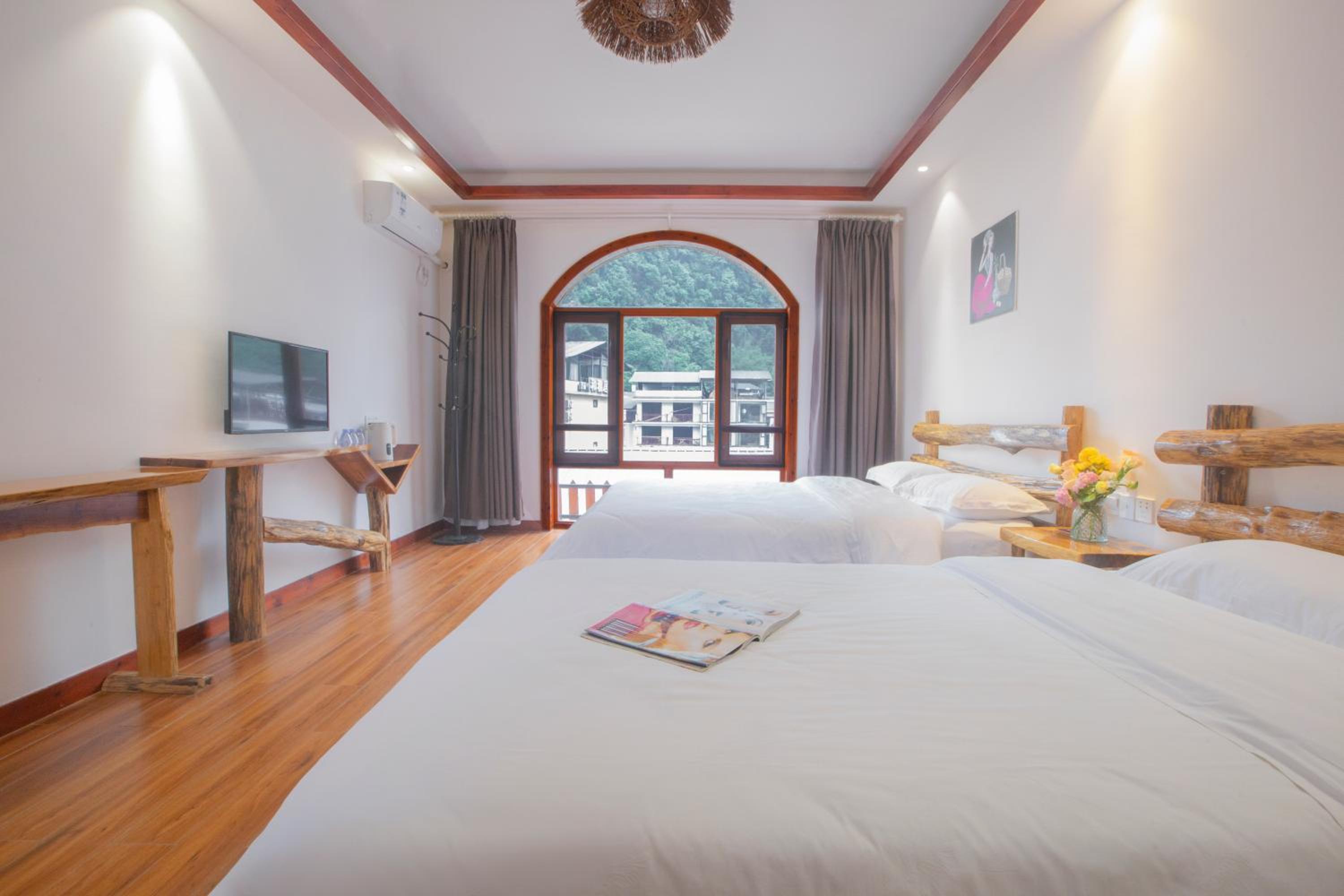 Twin Room with Mountain View photo 1