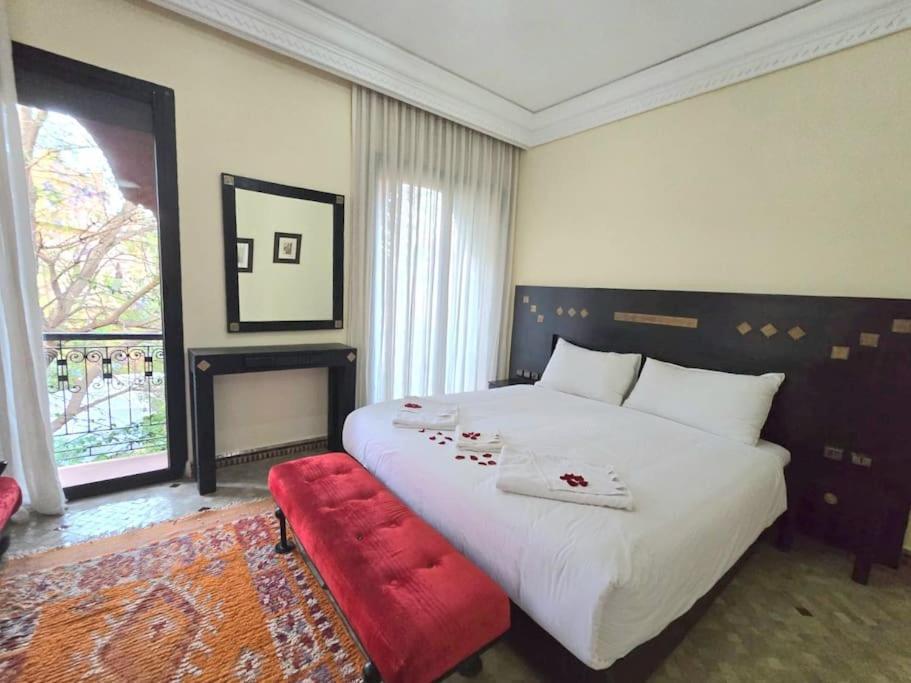 Villa - Photo 1