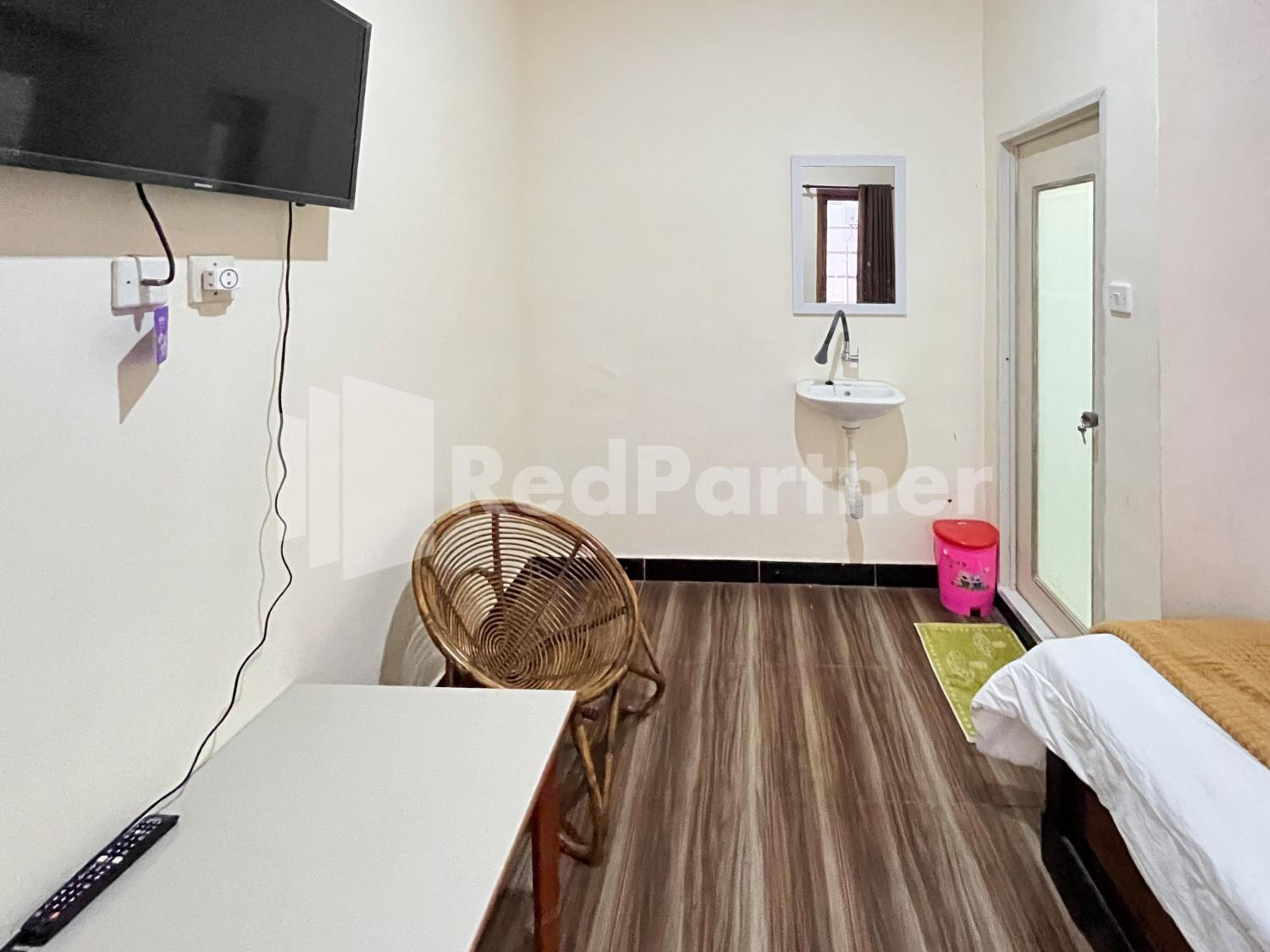 Standard Double Room photo 3