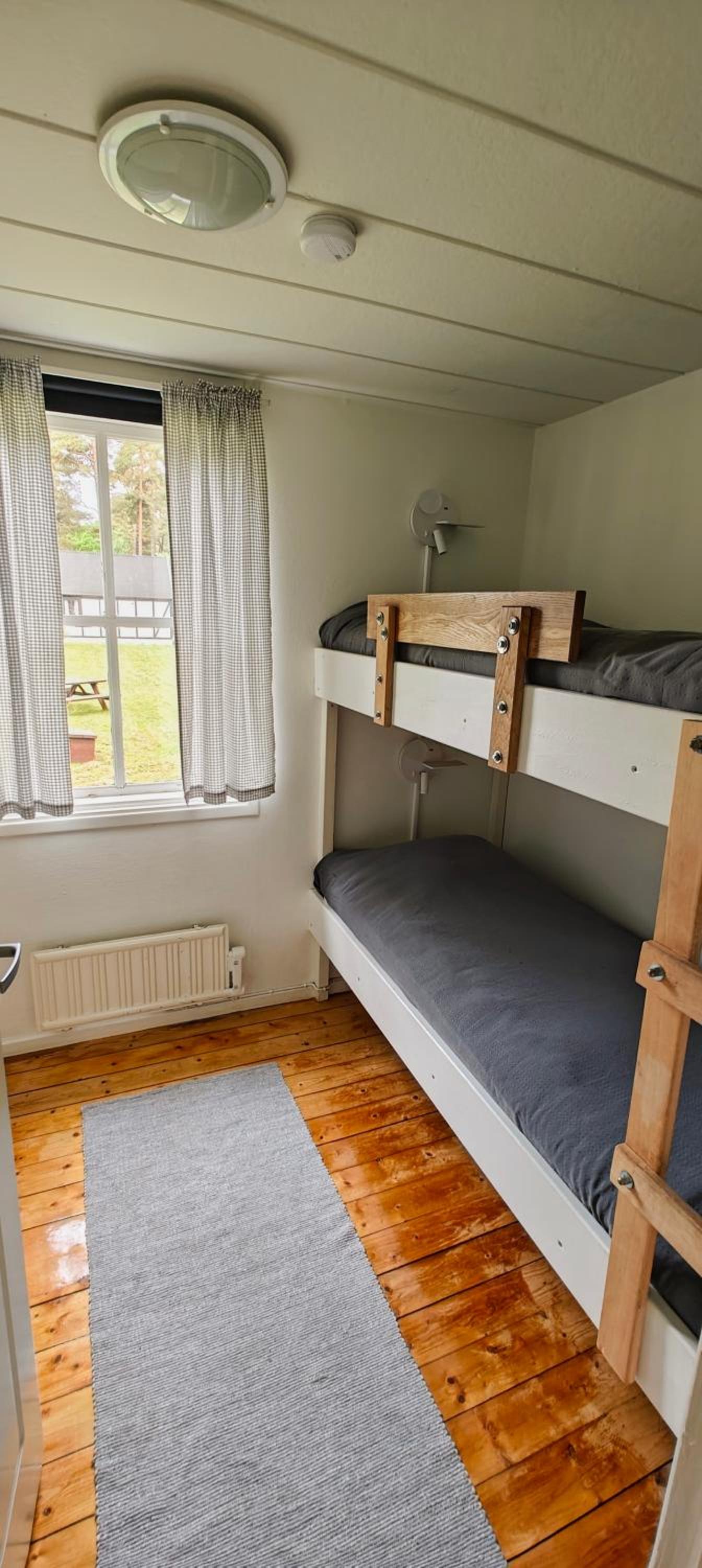Apartment - No pets allowed - Photo 16