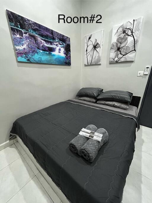Three-Bedroom House photo 3