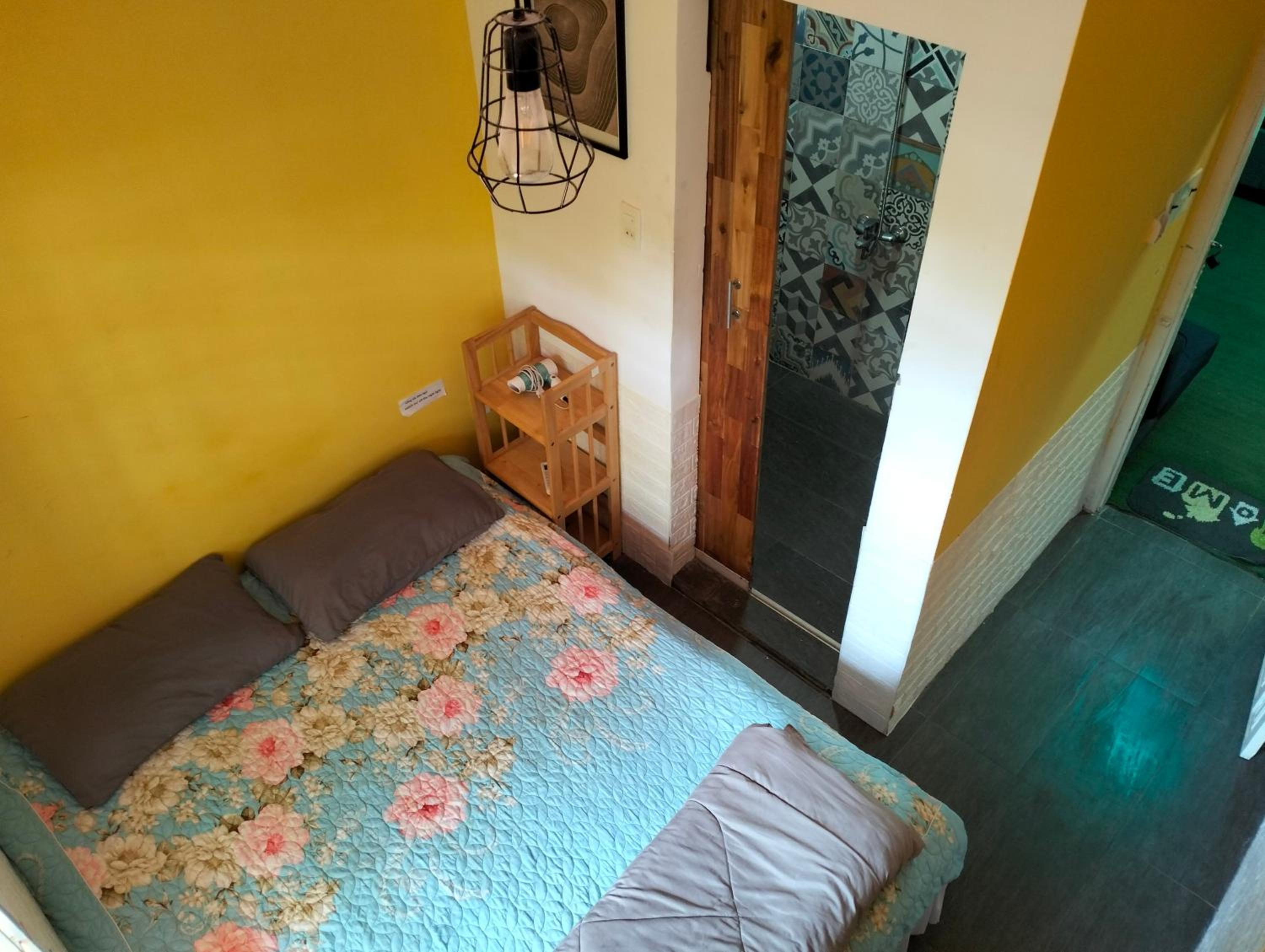 Double Room with Private Bathroom - Photo 19