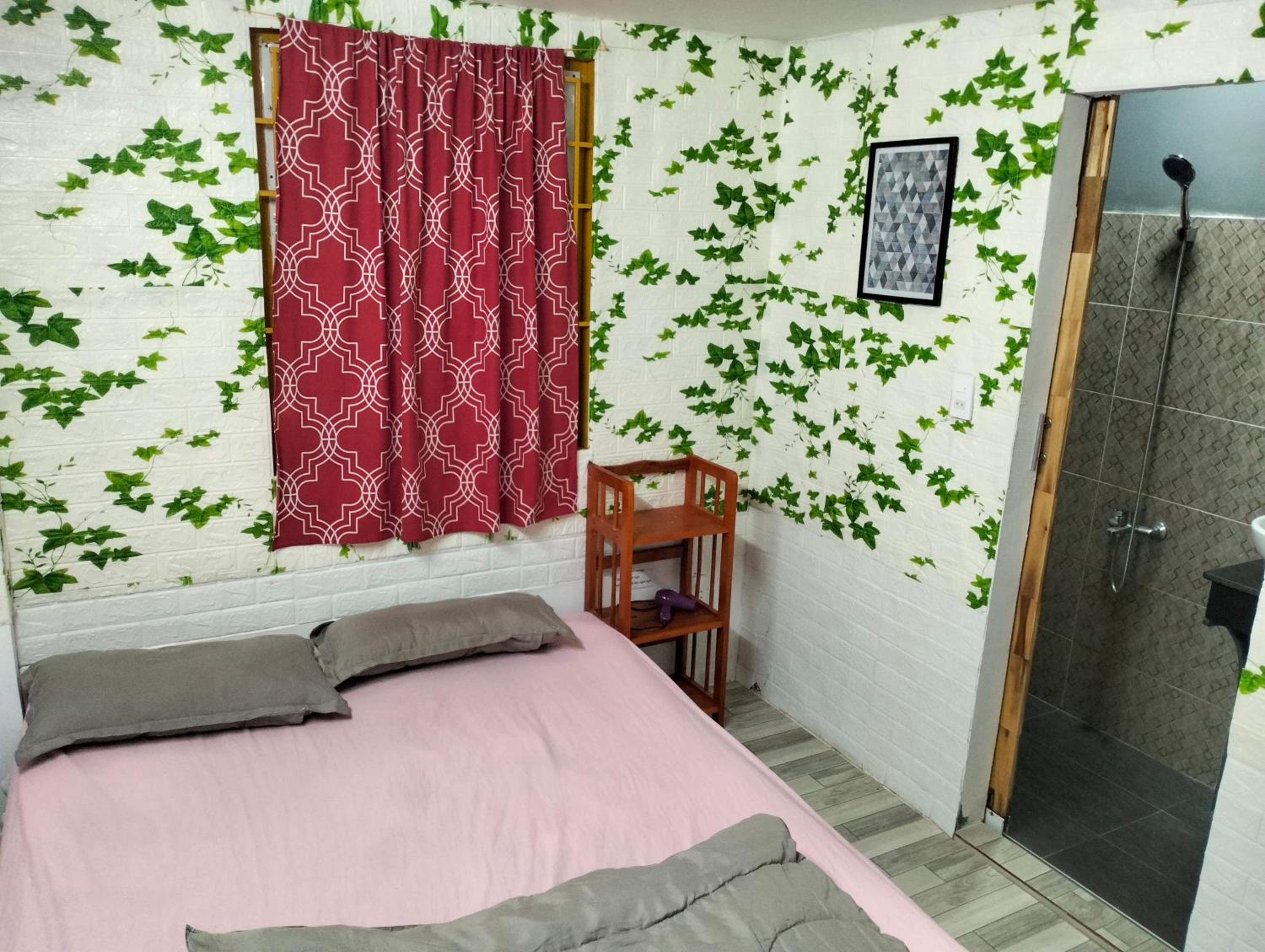 Double Room with Private Bathroom - Photo 3