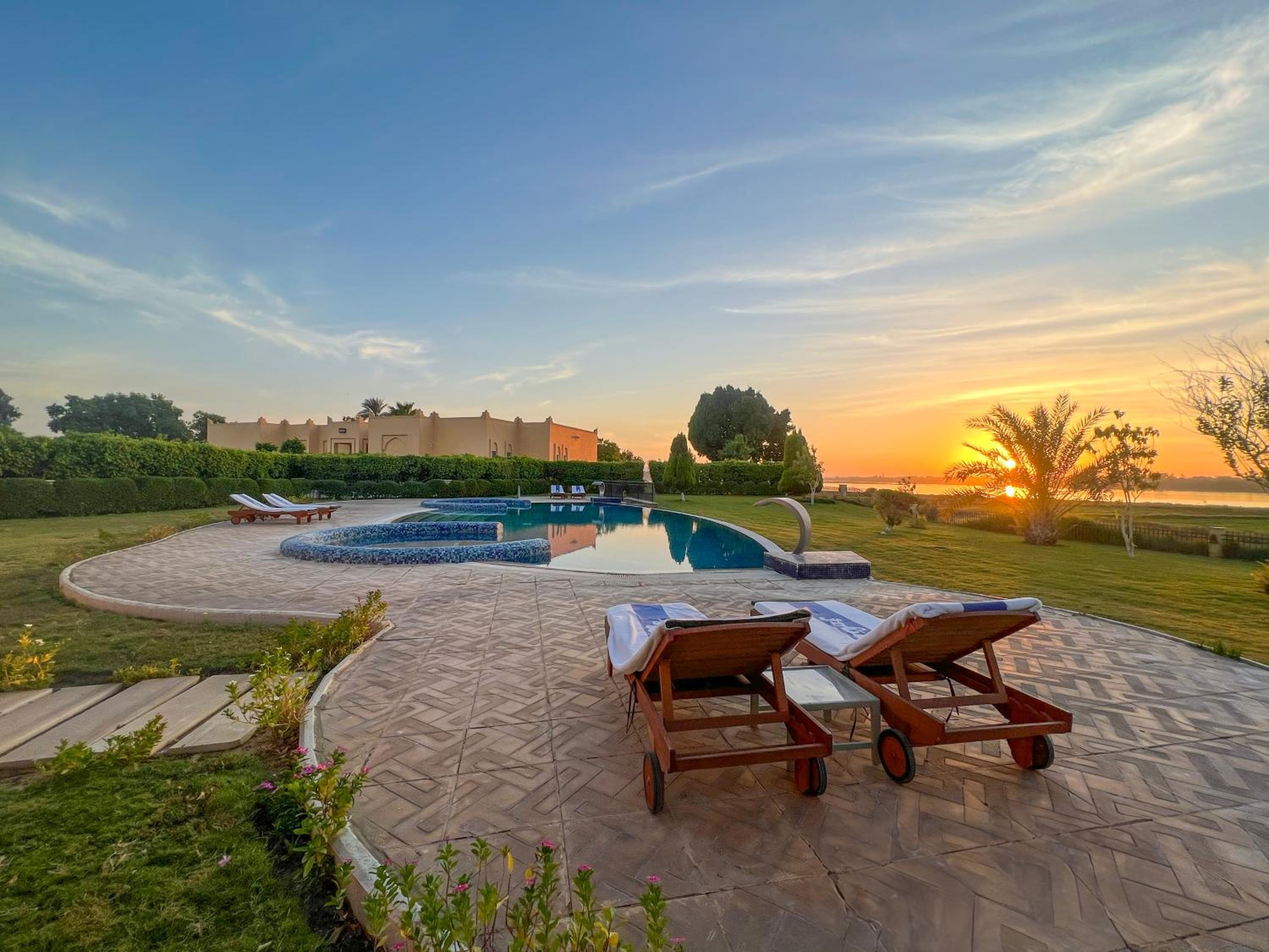 Royal Villa - Photo 4