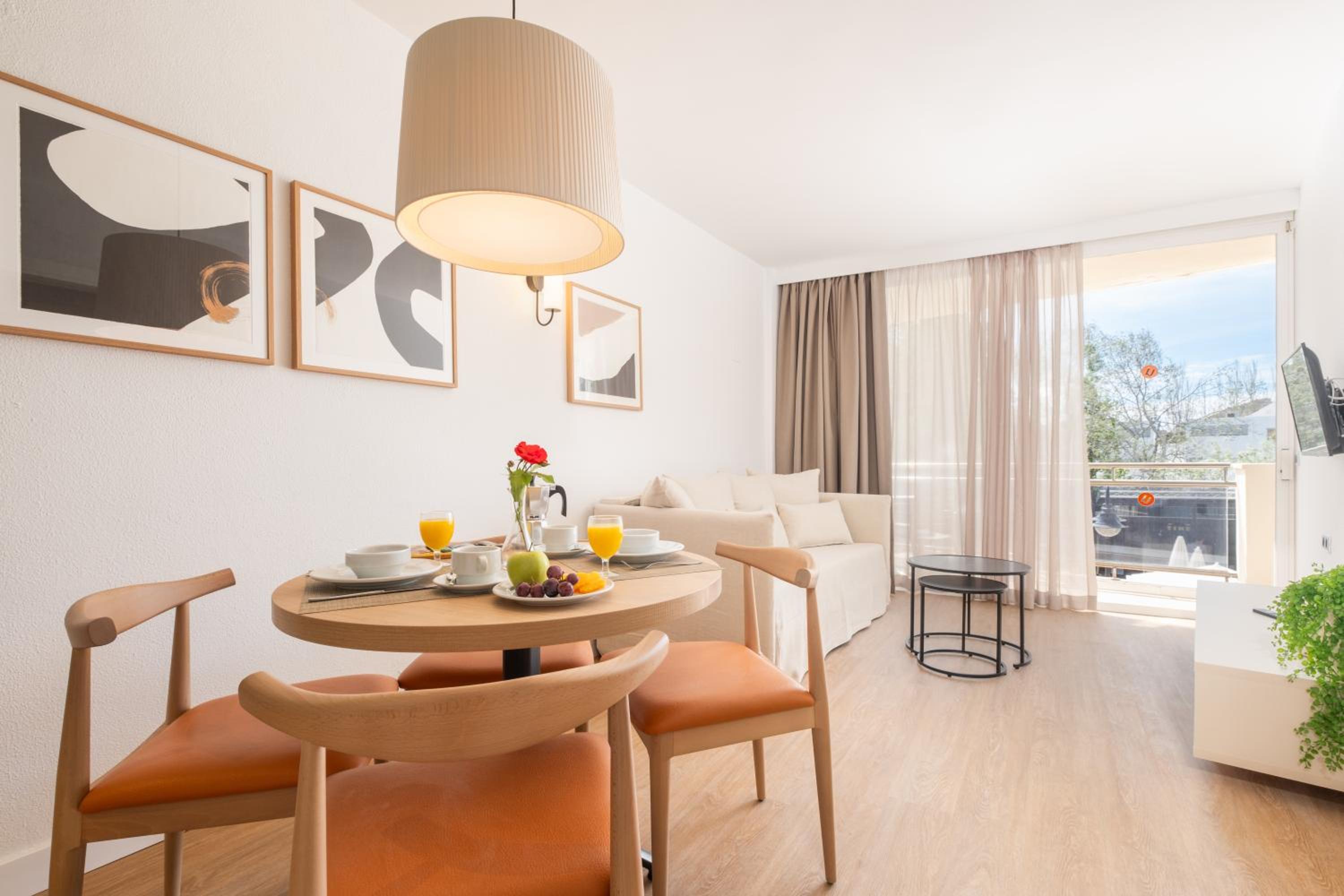 Apartamento de una habitación con comodidades. Apartamento de una habitación con comodidades.