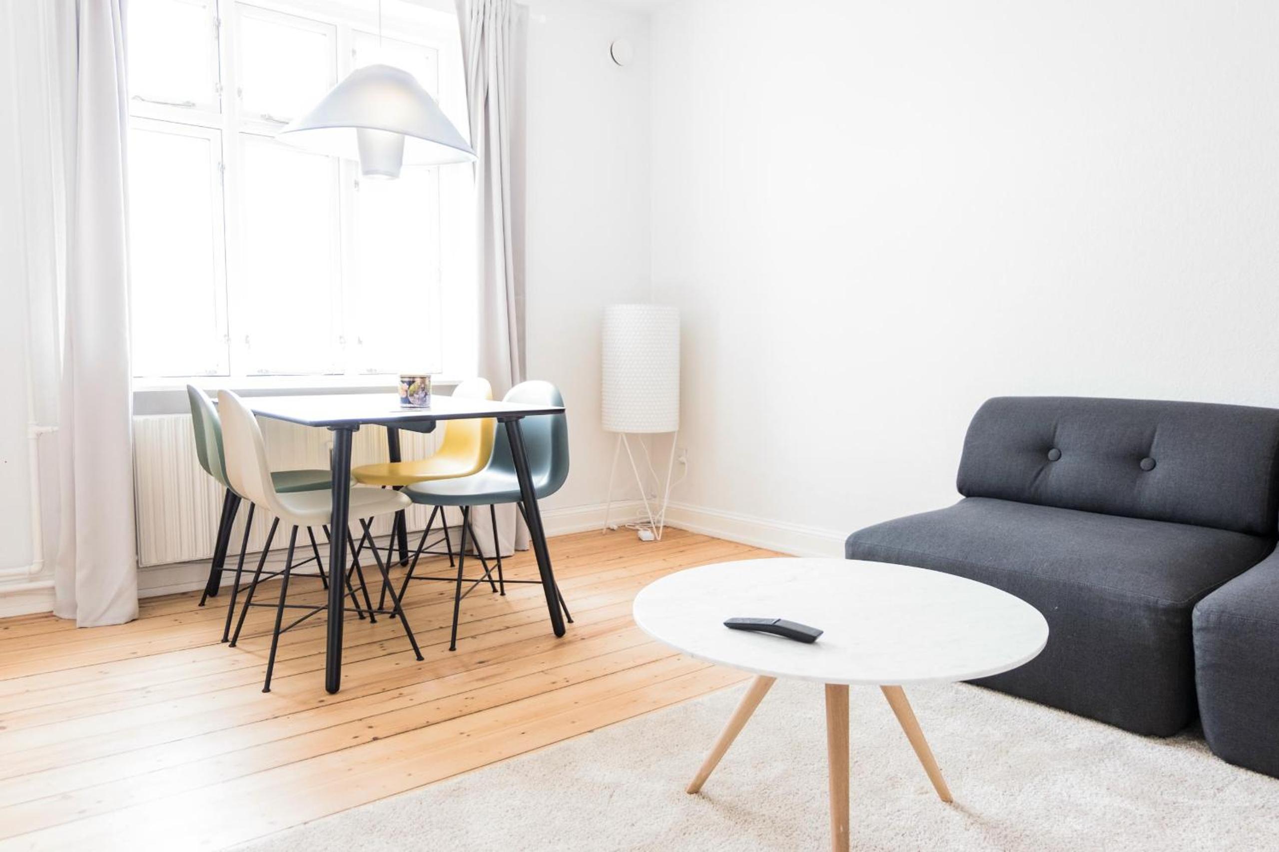 One-Bedroom Apartment photo 2