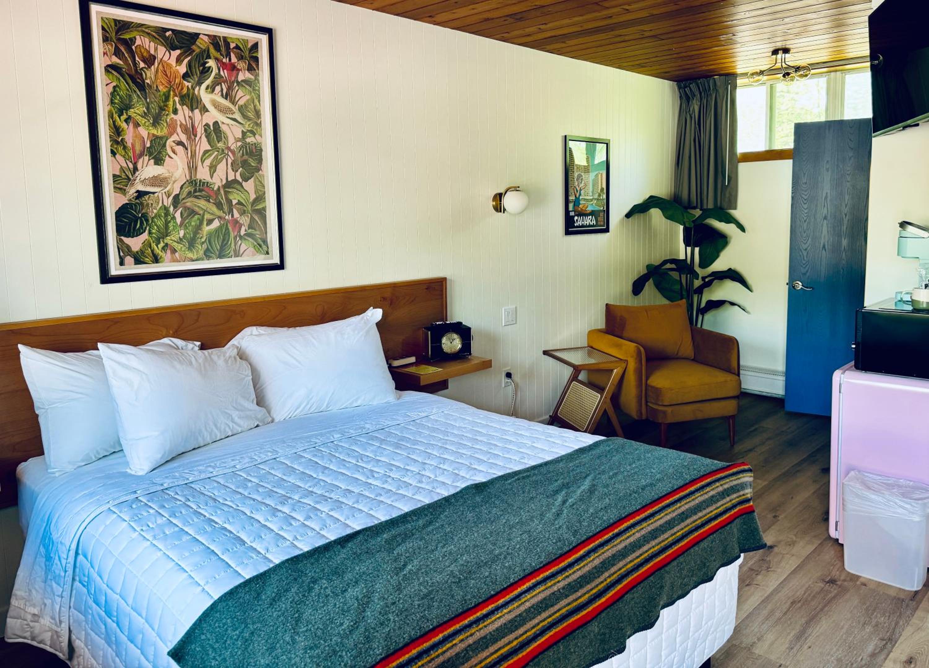 Deluxe Queen Room