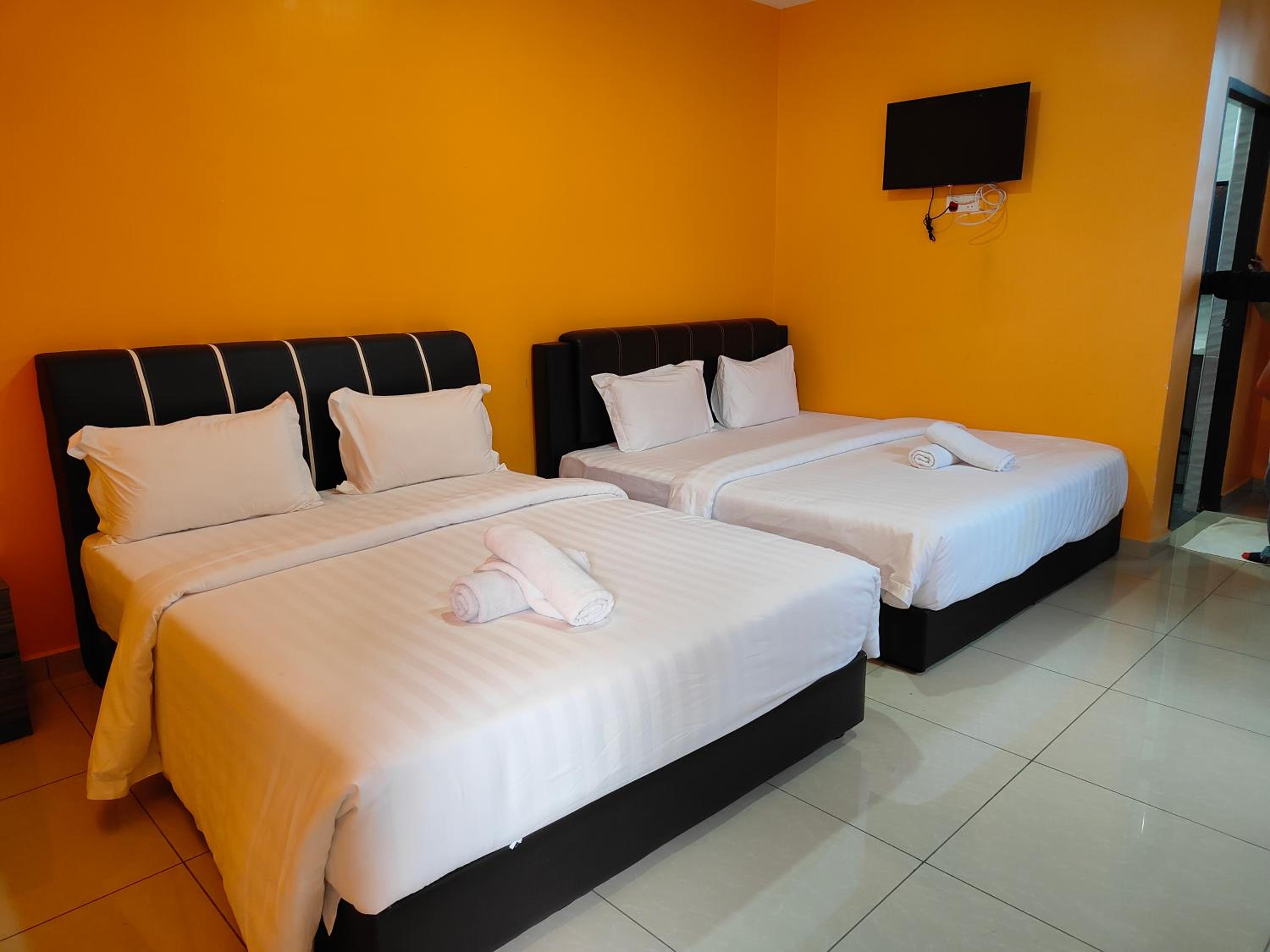 Quadruple Room with Mountain View photo 3