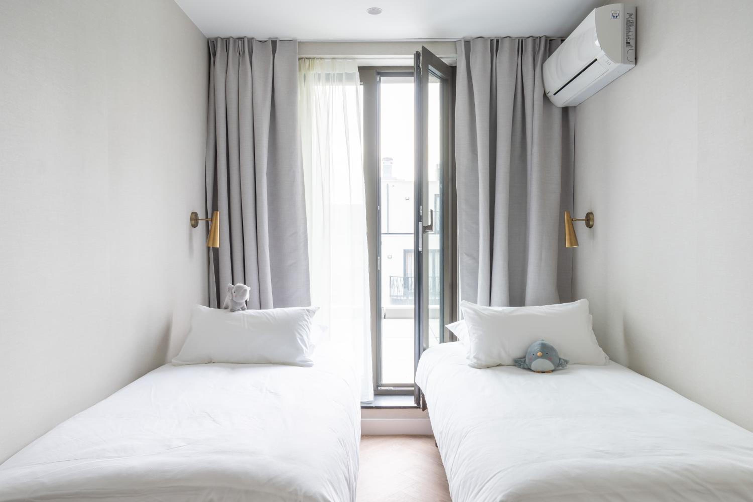 Large 2 Bedroom Apartment with Terrace and Sofa Bed - Photo 5