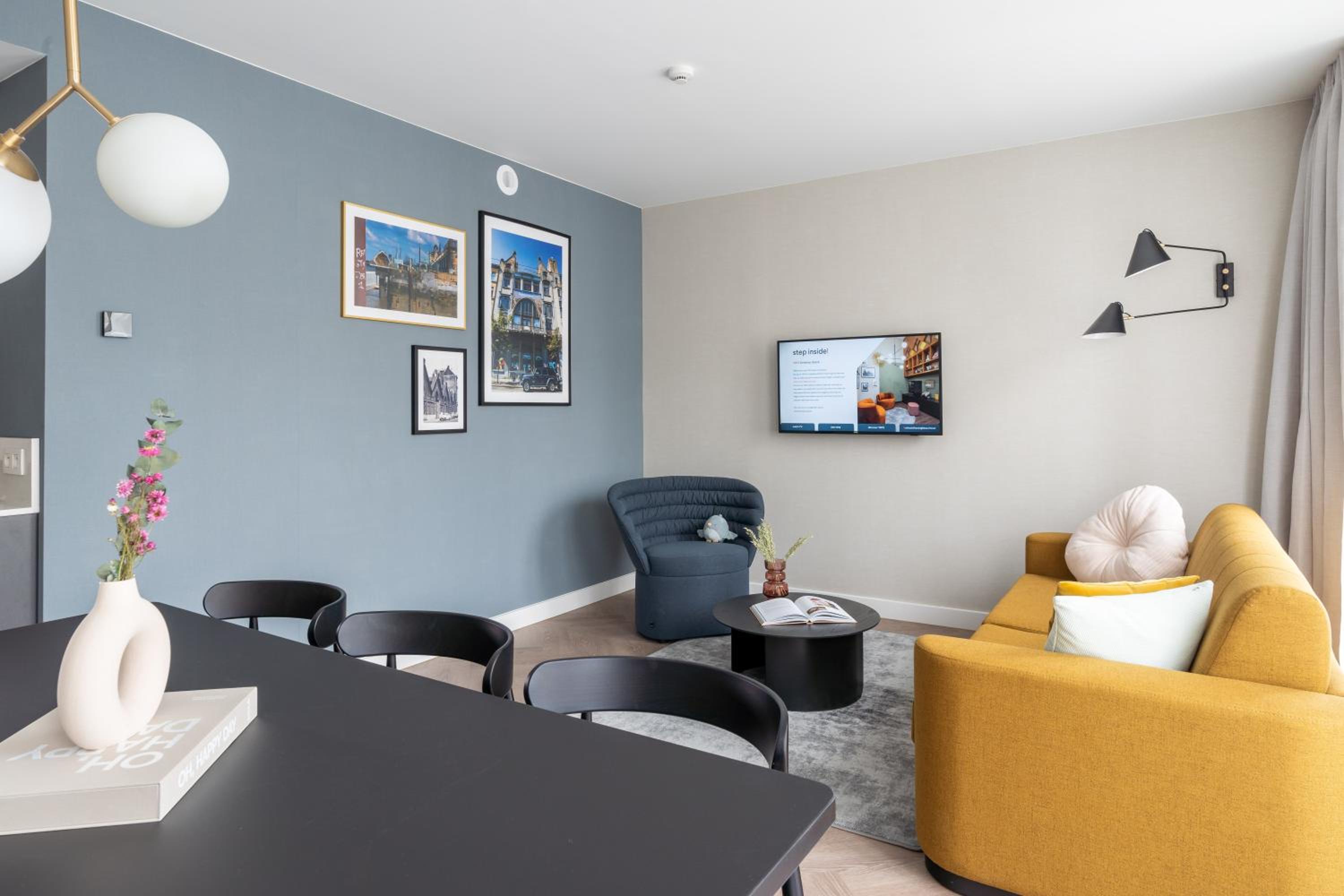 Large 2 Bedroom Apartment with Terrace and Sofa Bed - Photo 7