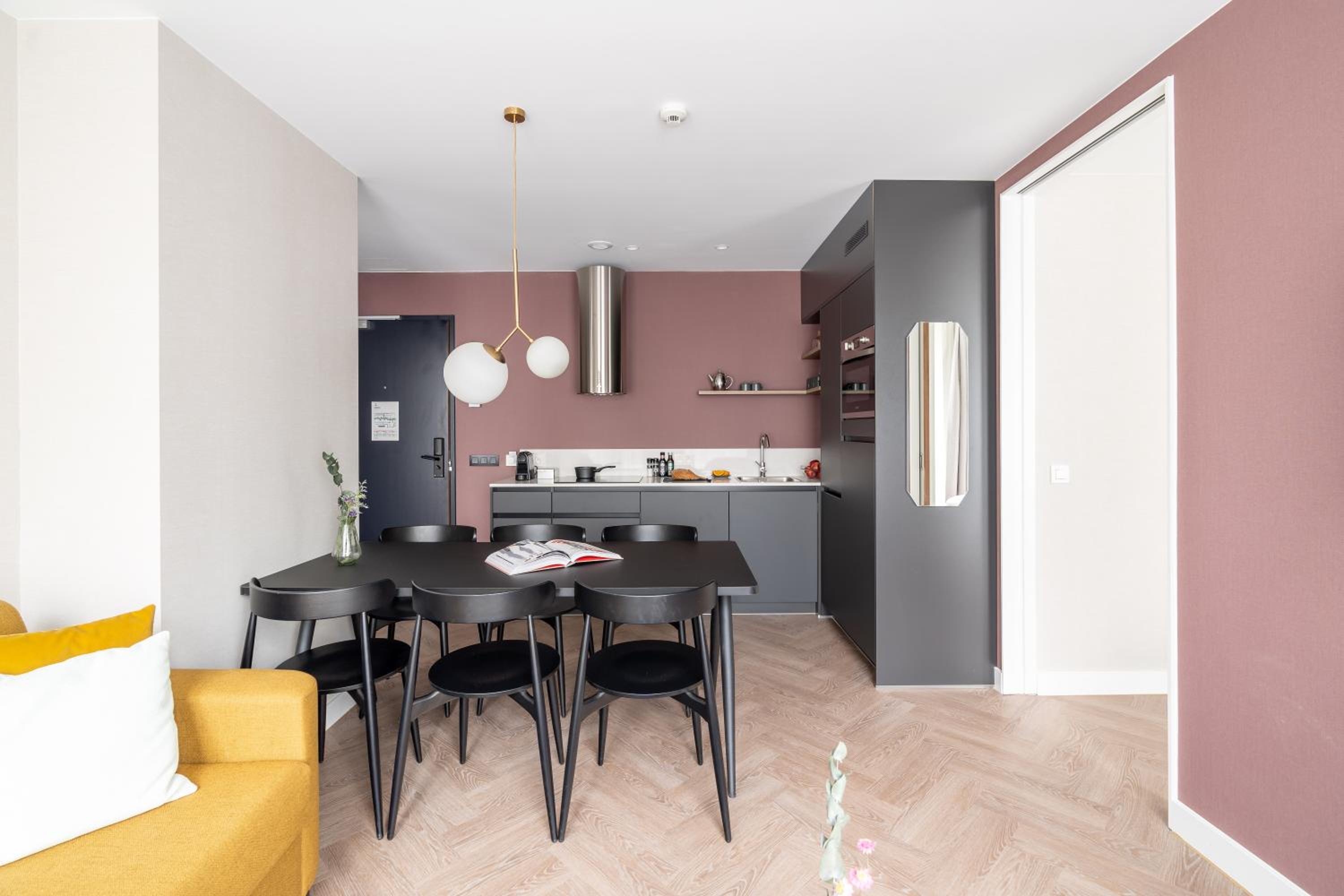 2 Bedroom Apartment with Sofa Bed - Accessible - Photo 8