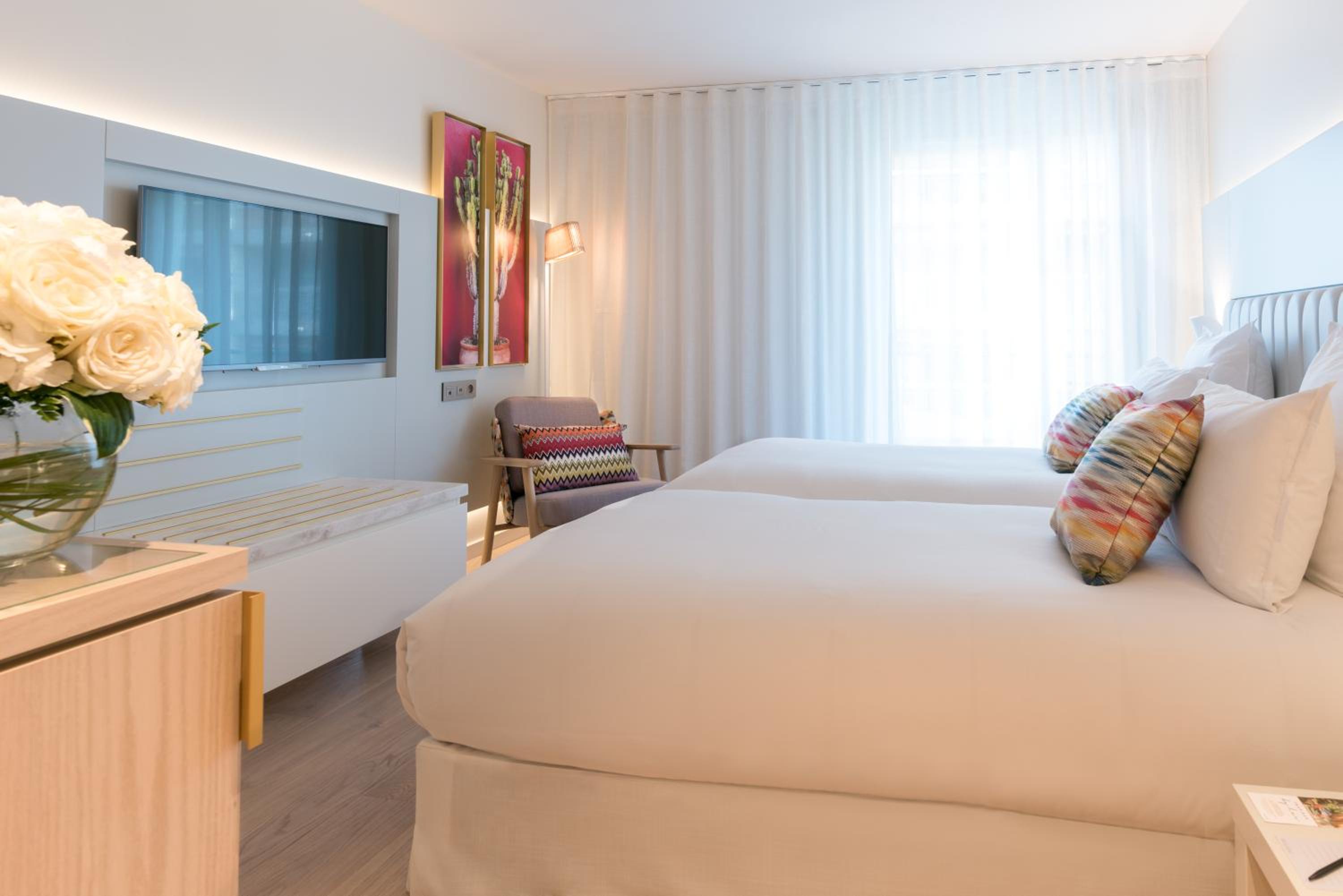 Classic Queen or Twin Room - Photo 3
