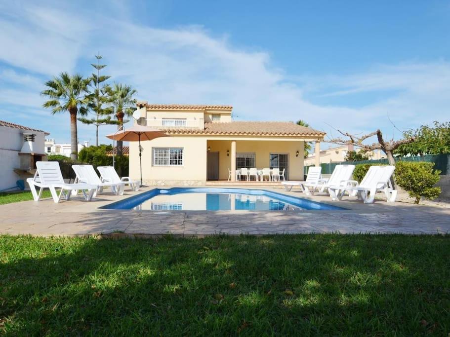 Villa photo 3