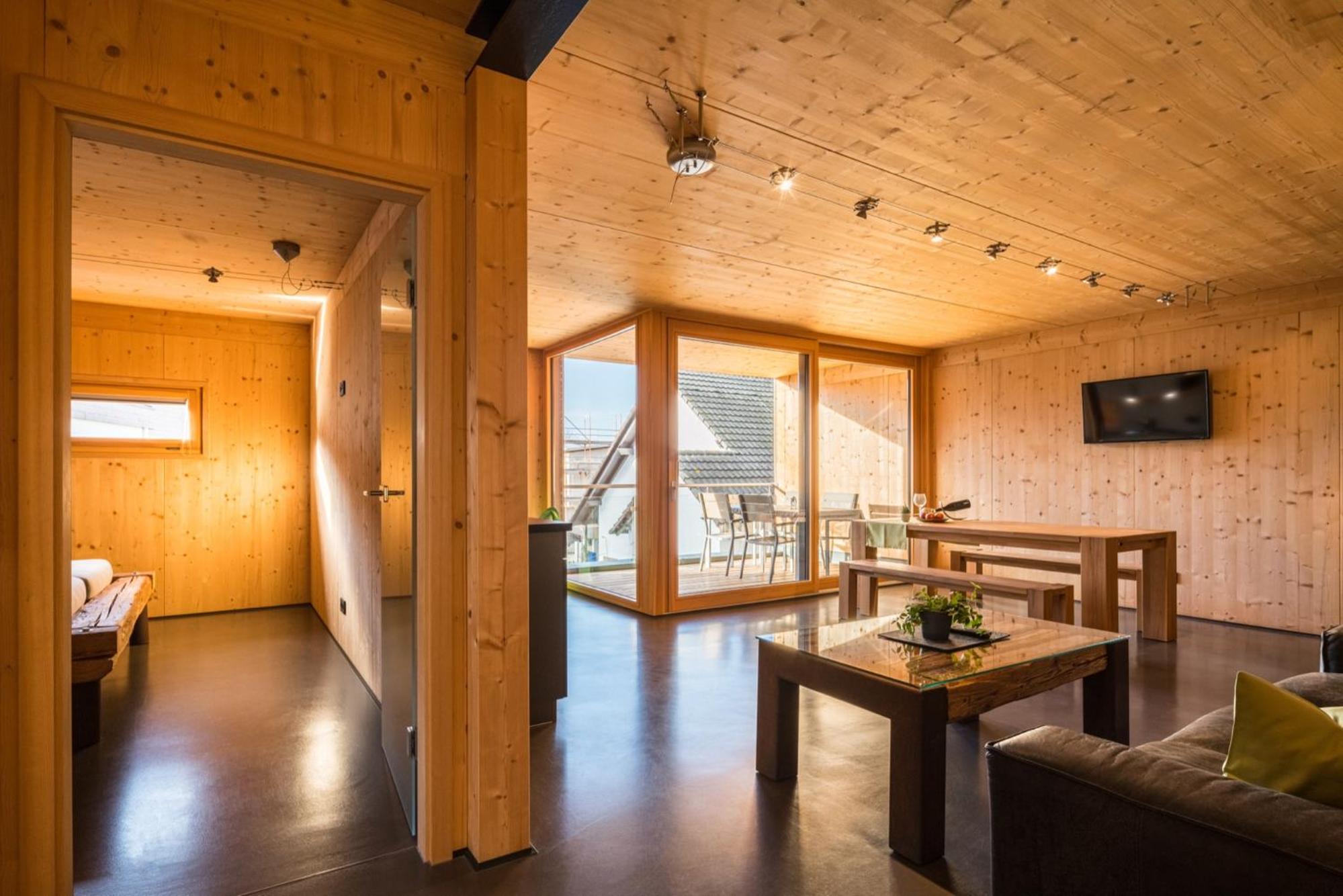 Two-Bedroom Deluxe Apartment with Balcony