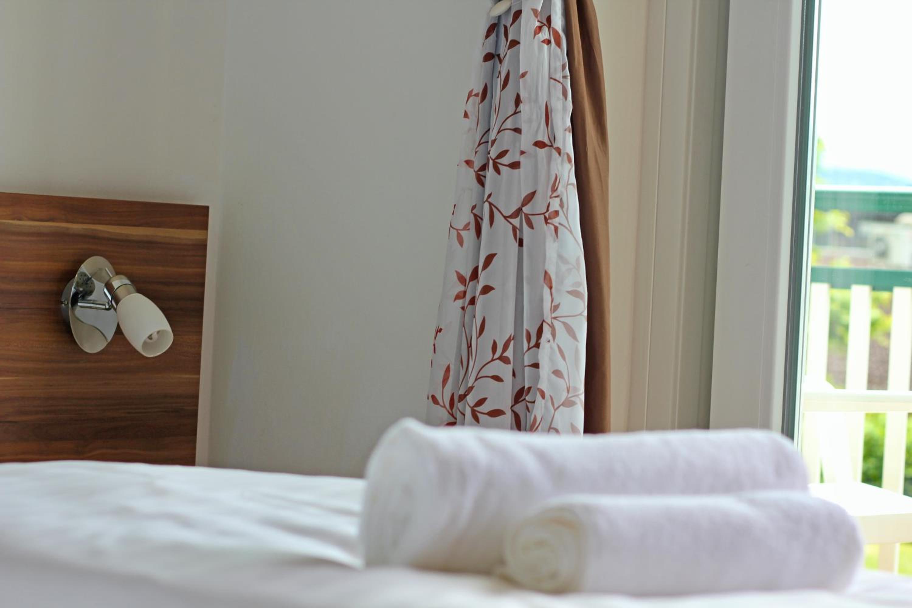 Quadruple Room With Lake View photo 3