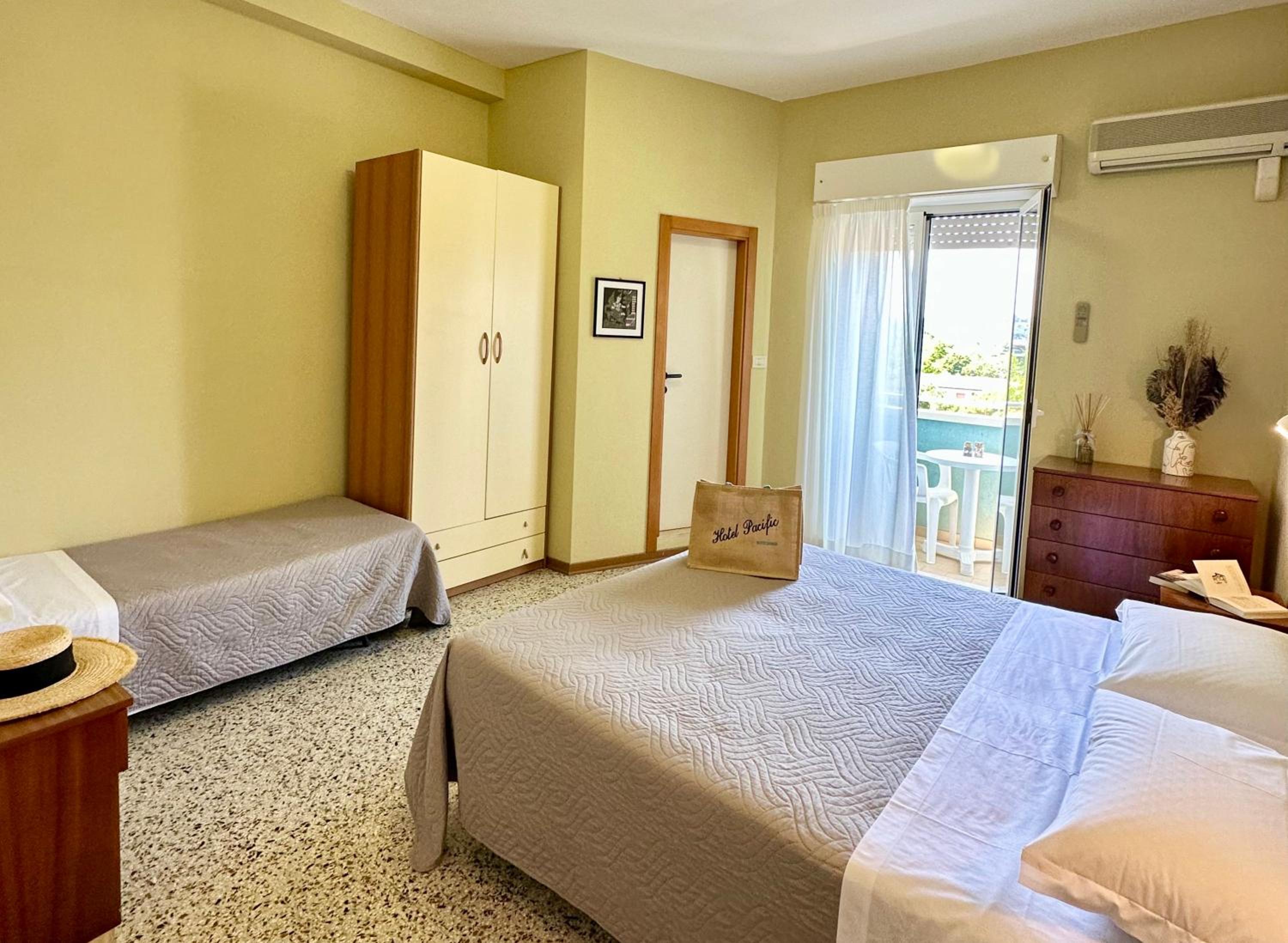 Comfort Triple Room