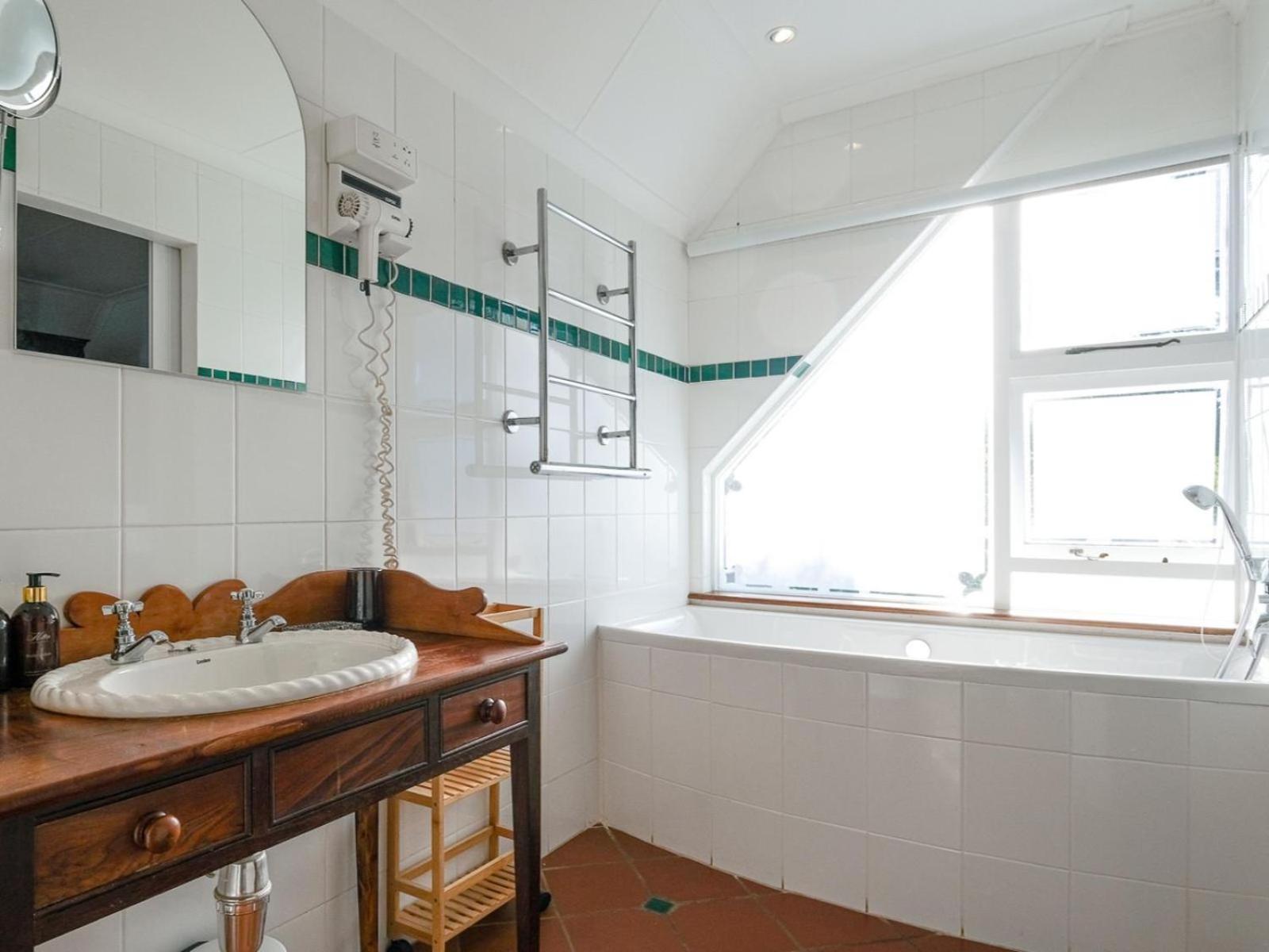 Deluxe Double Room with Sea View - Photo 3