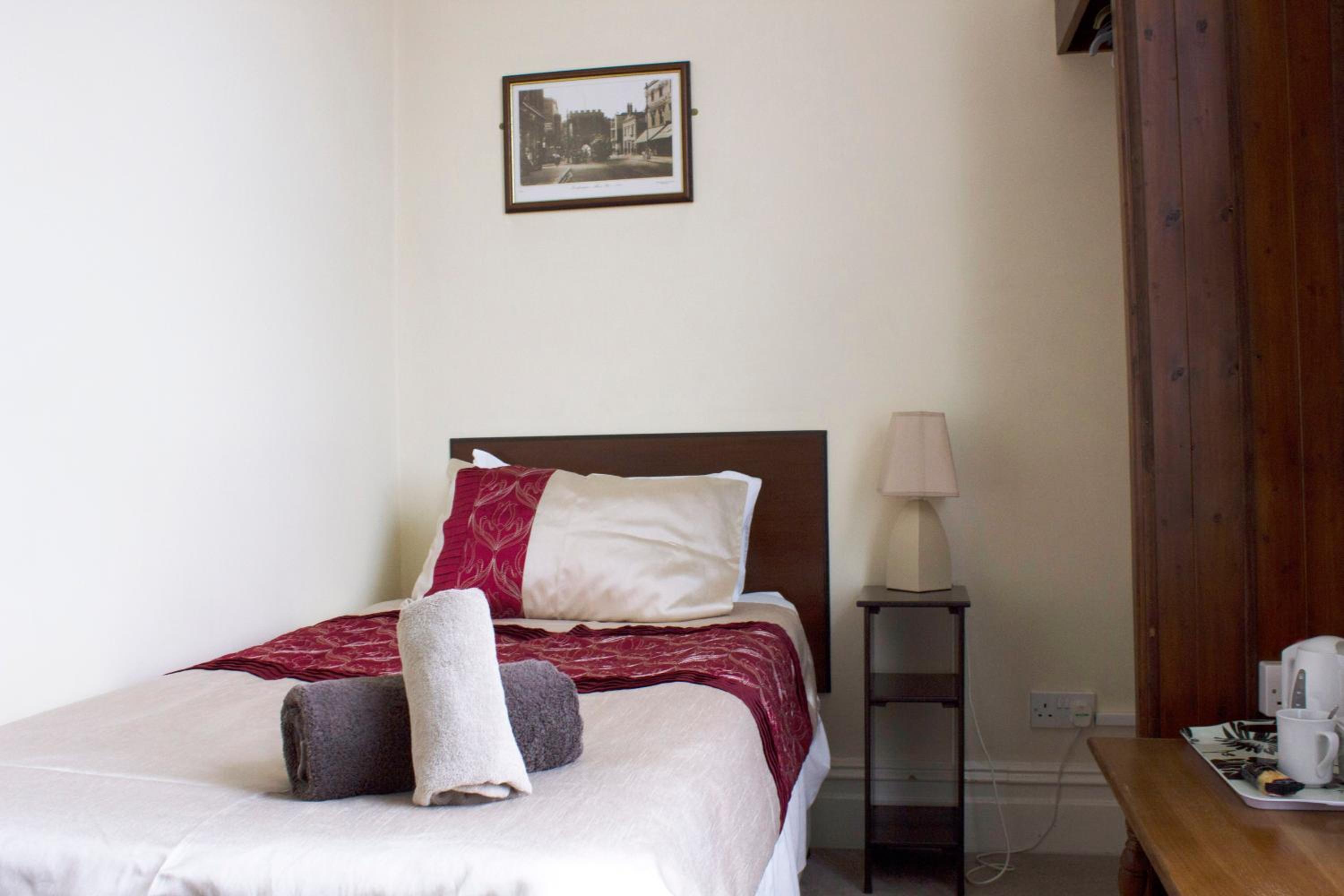 Small Single Room photo 1