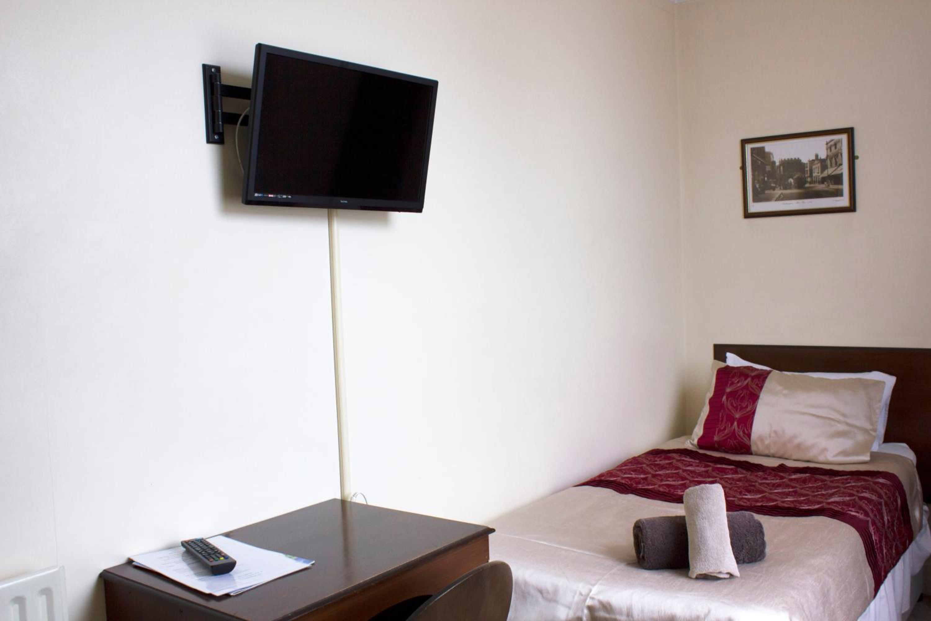 Small Single Room photo 2
