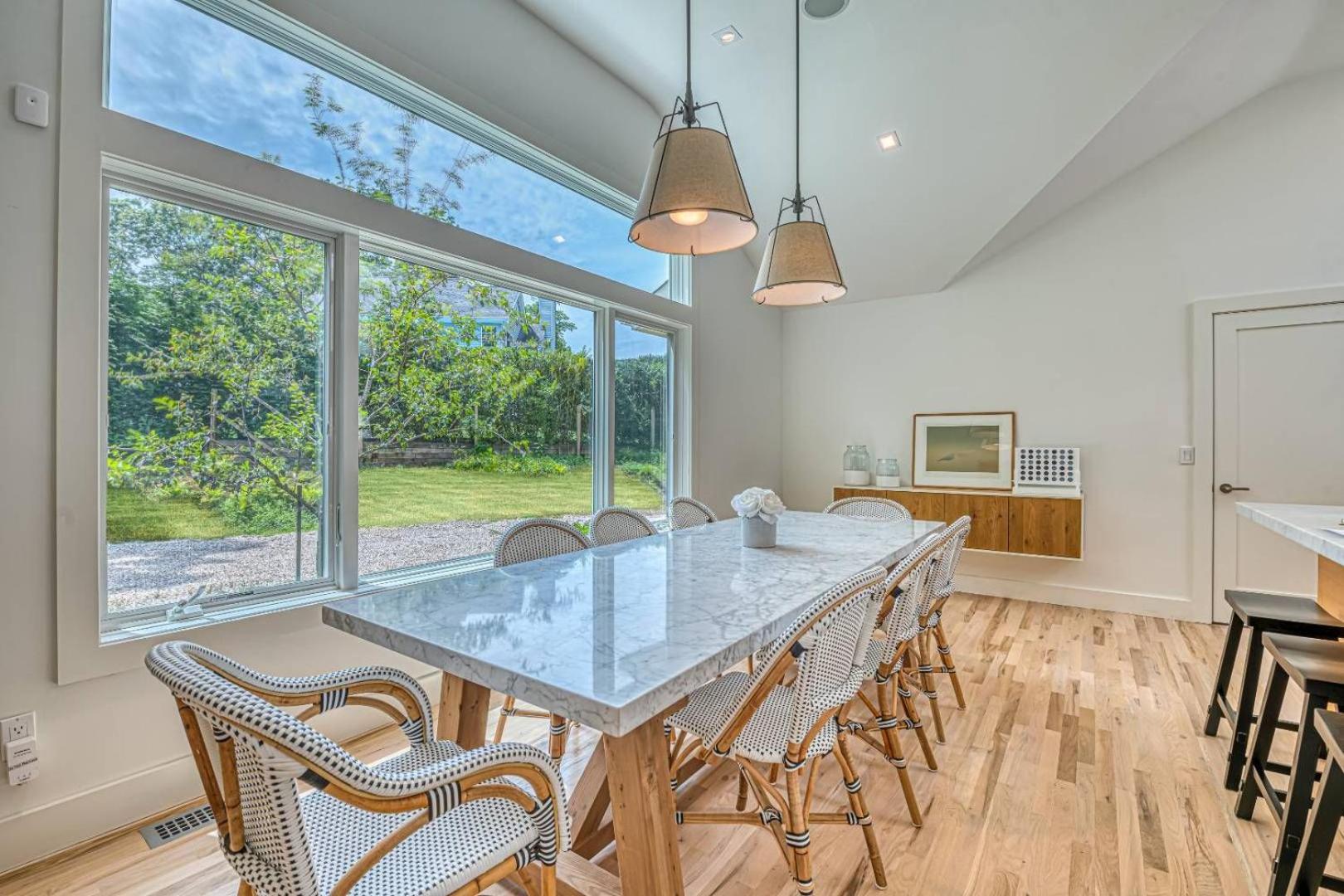 Five-Bedroom Villa photo 3