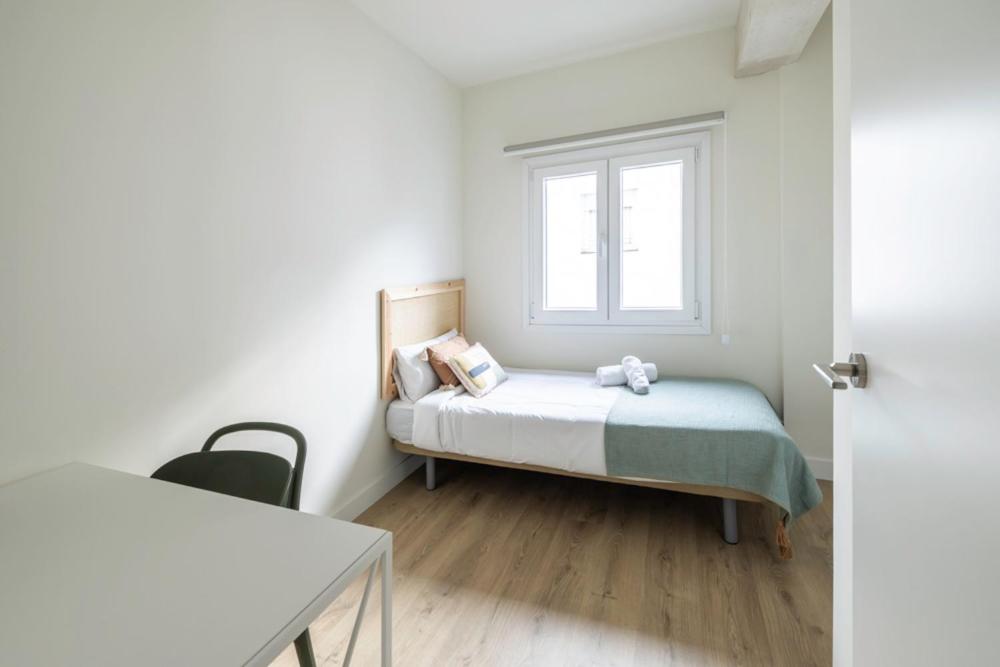 Apartamento de Dos Habitaciones con Terraza