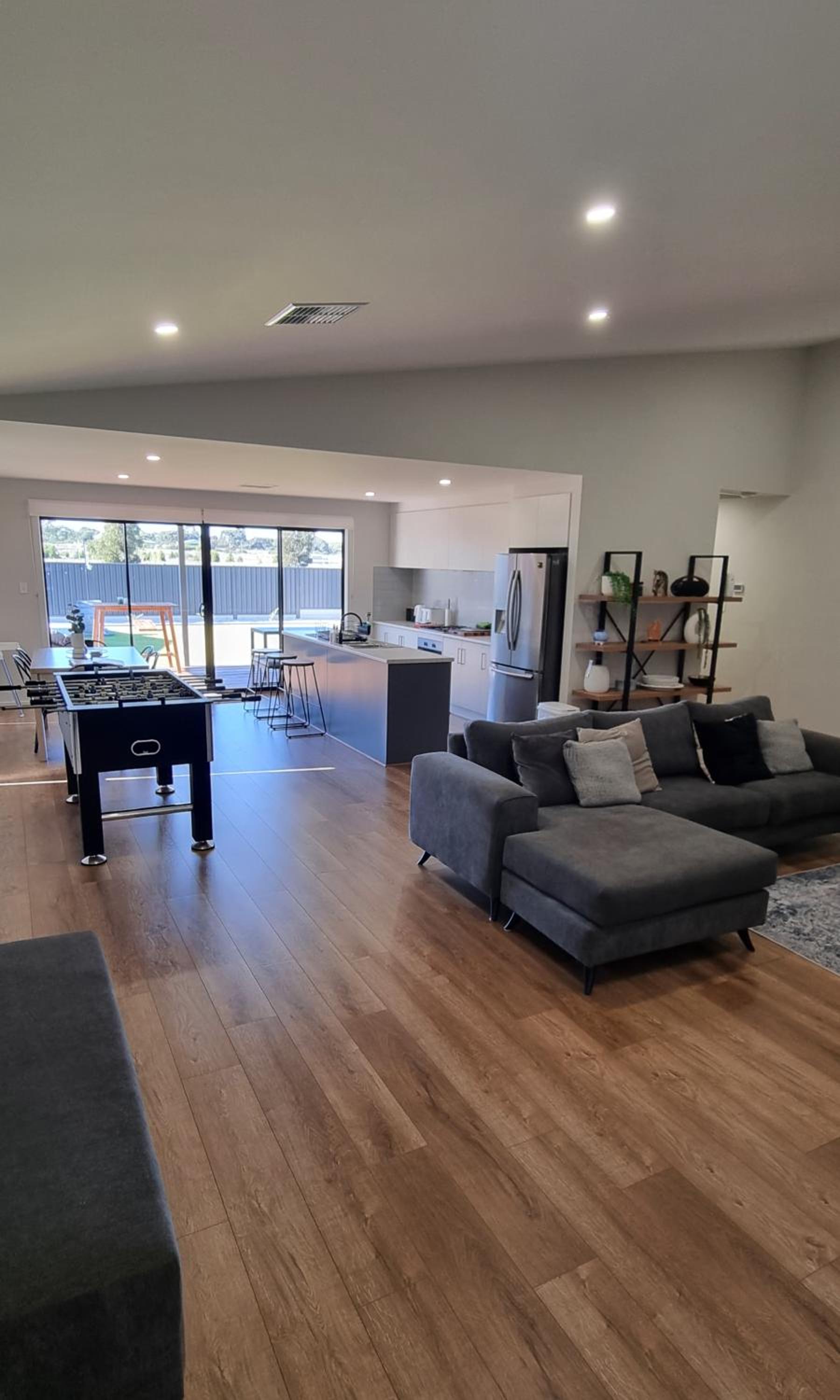 Four-Bedroom House photo 2