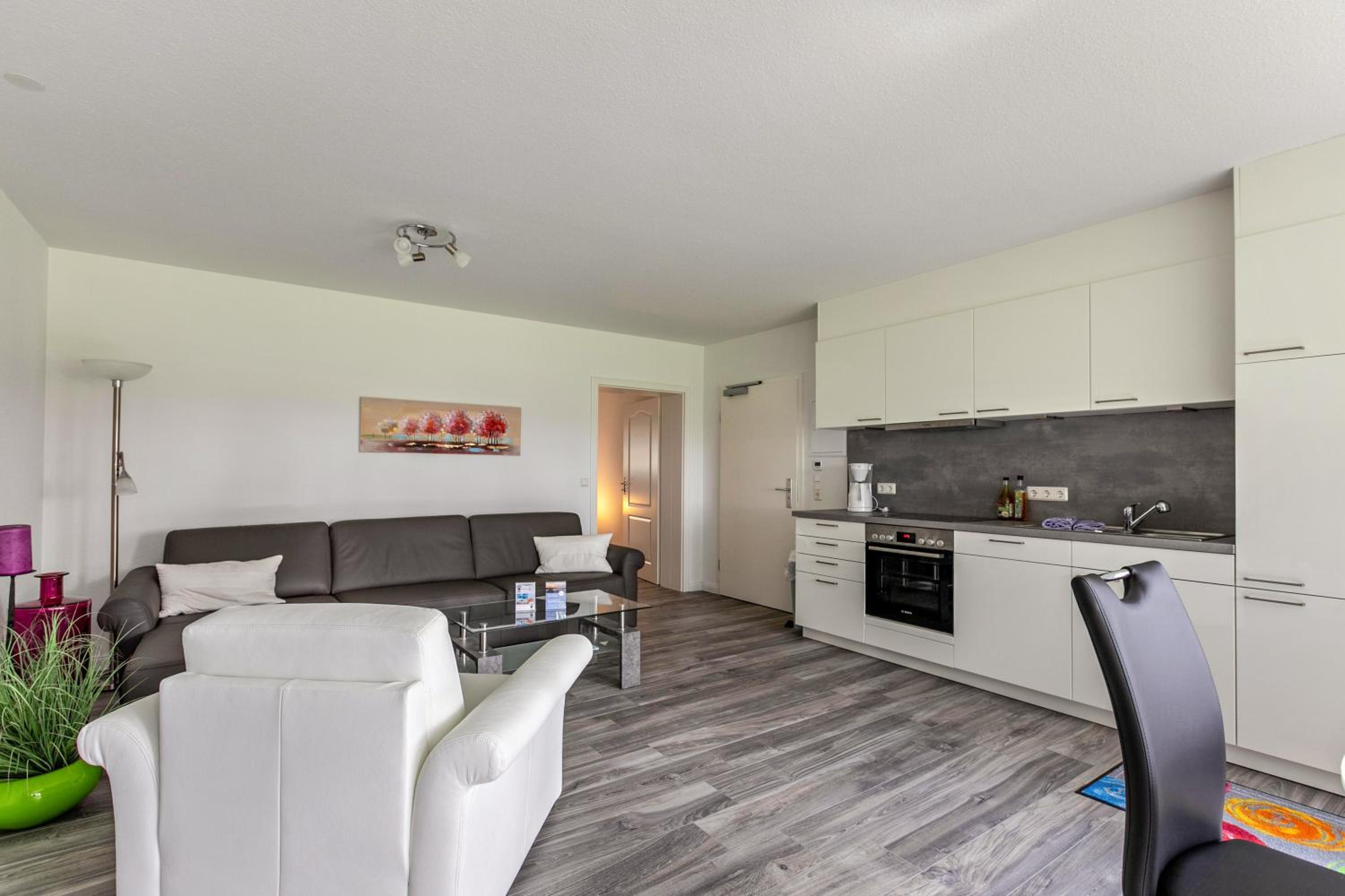 One-Bedroom Apartment with Garden View photo 2
