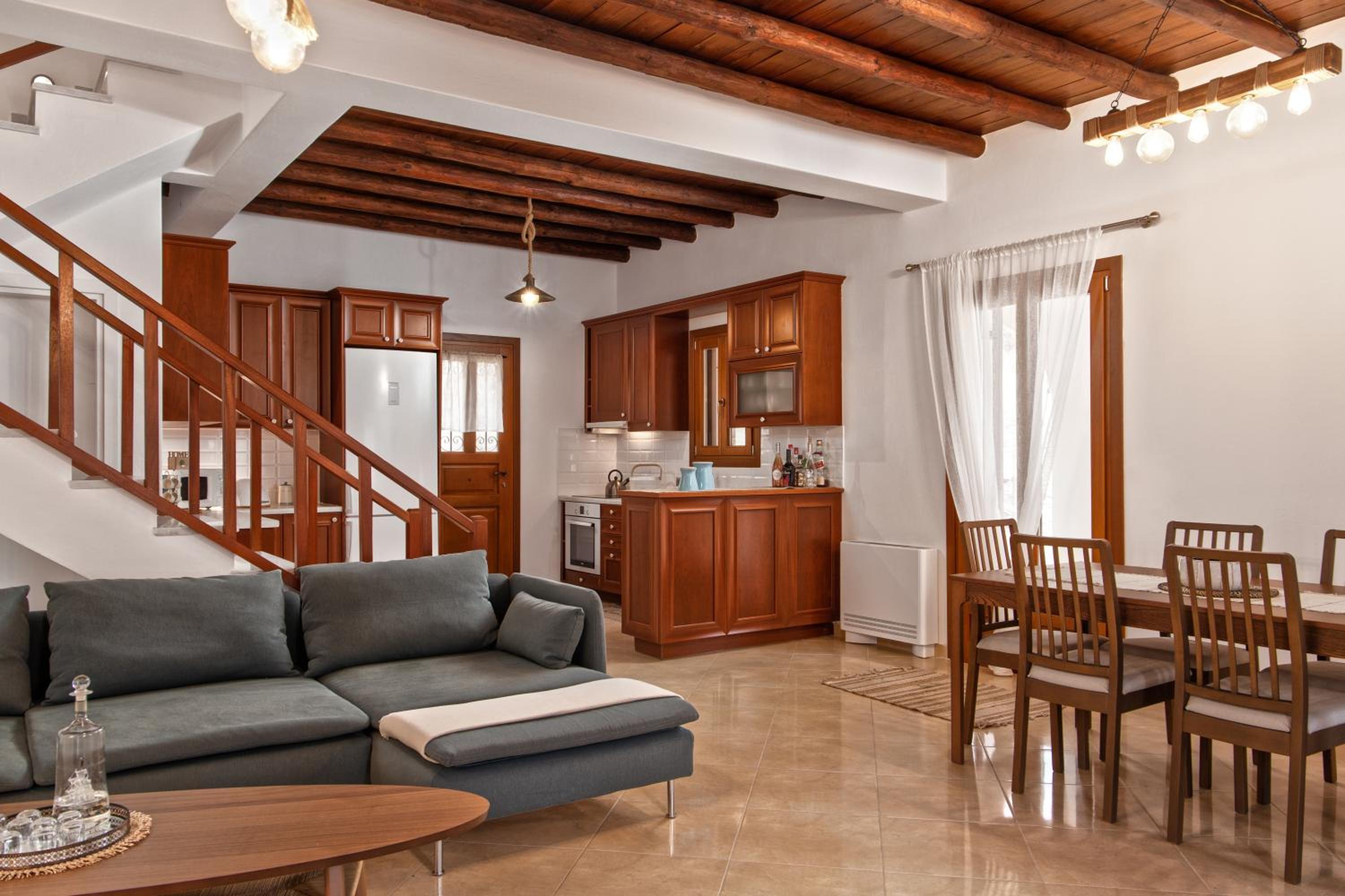 Three-Bedroom Vacation Home  photo 2