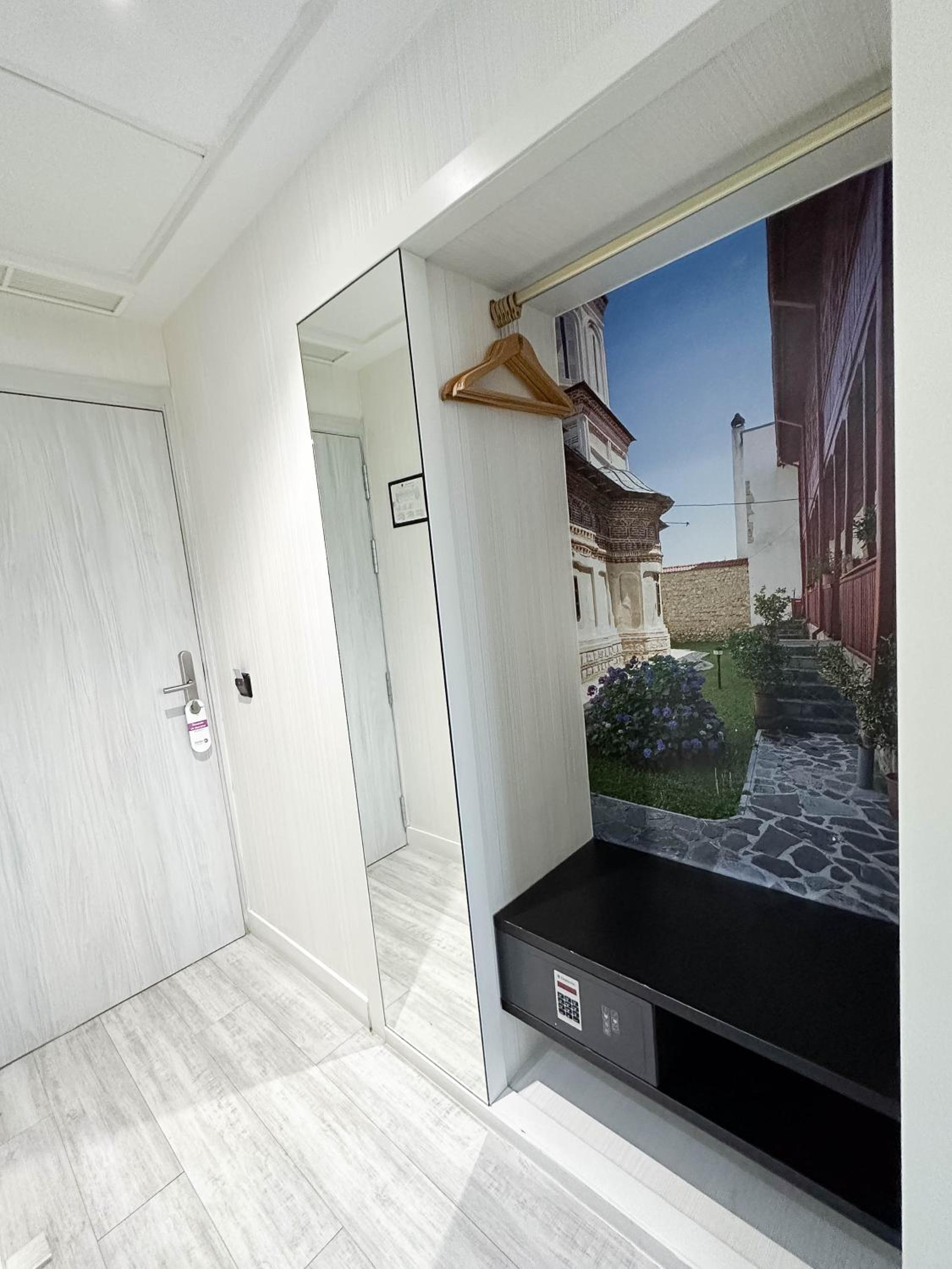 King Double Room - Photo 8