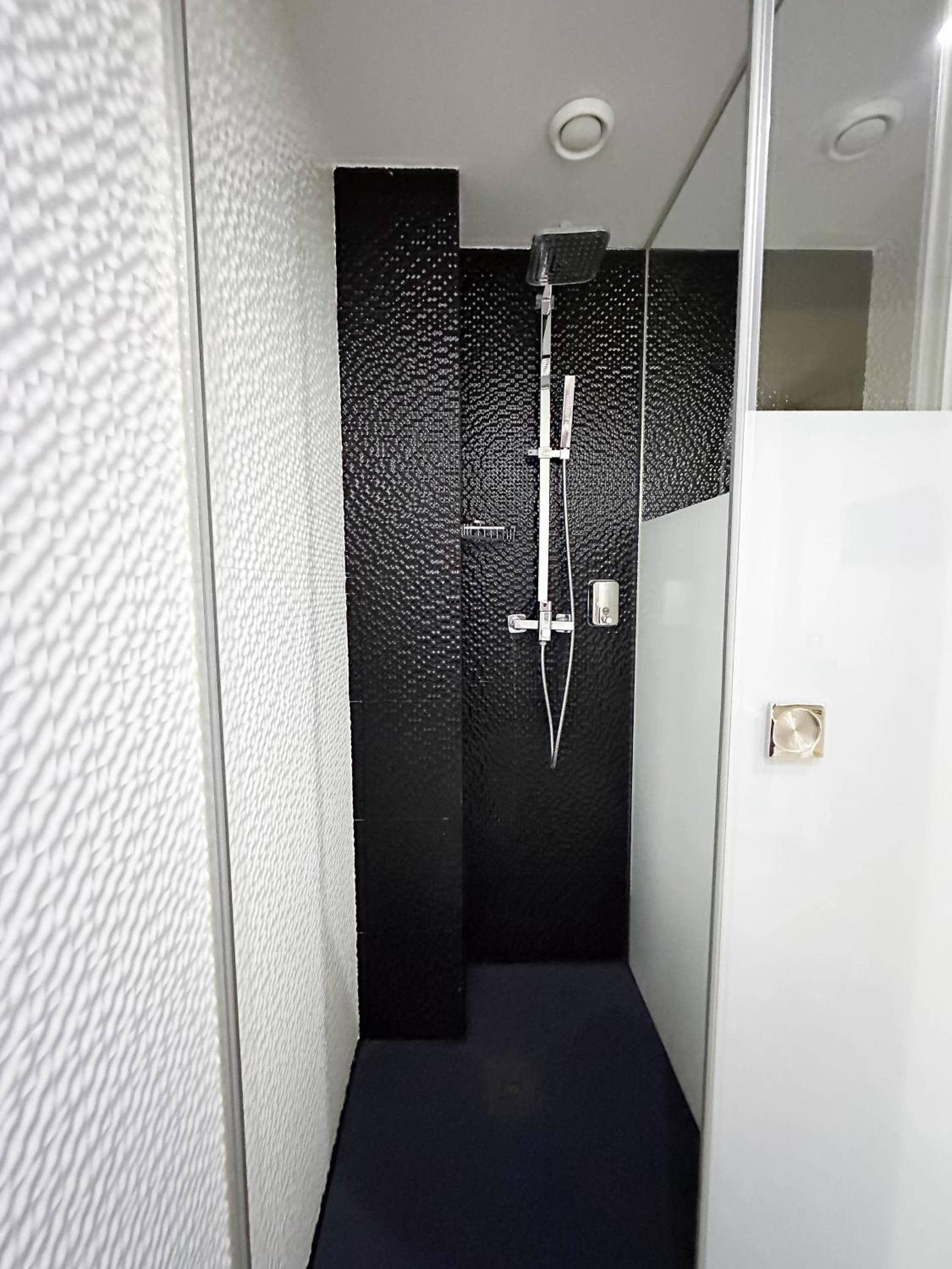 King Double Room - Photo 14