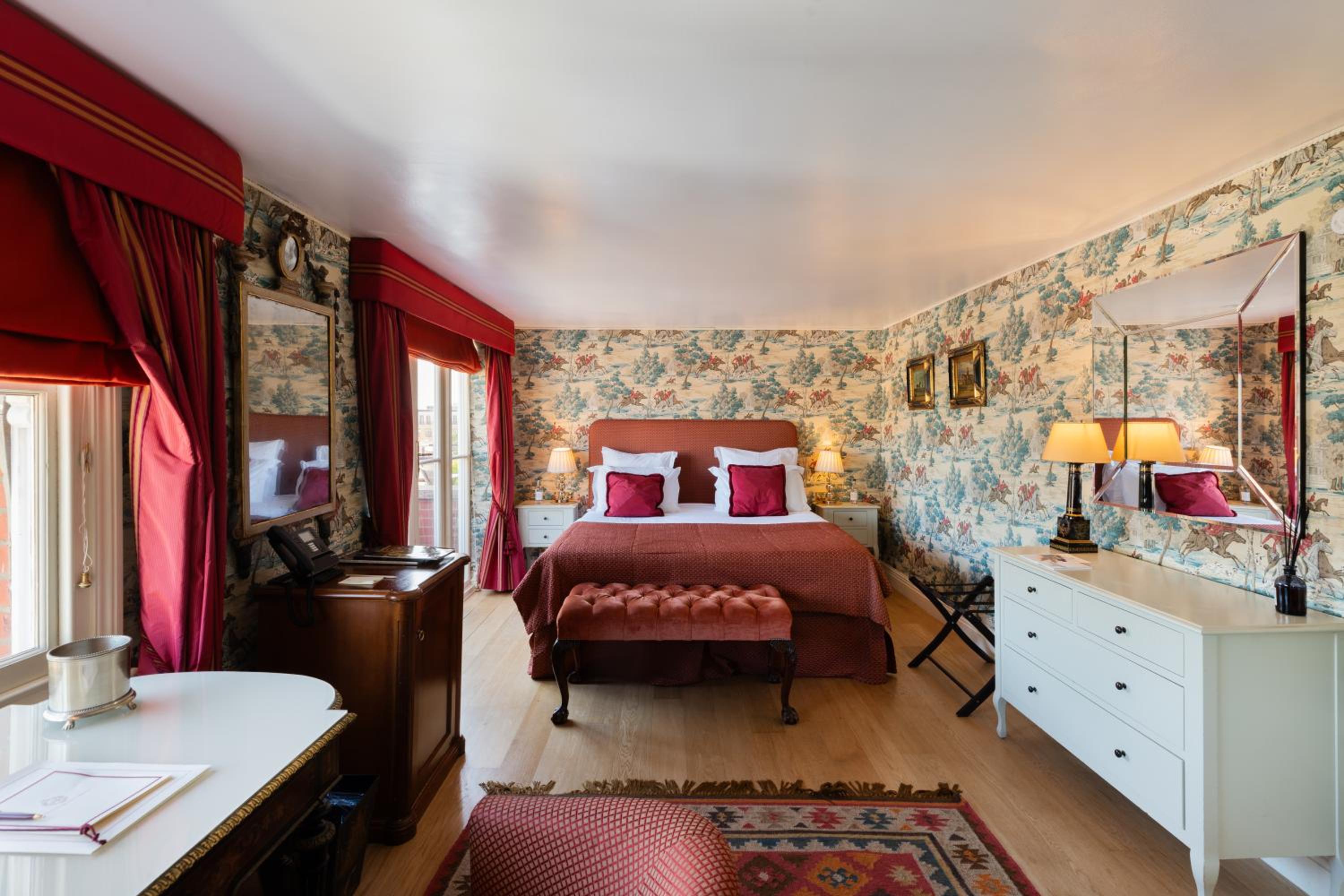 Deluxe Double Room with Balcony photo 2