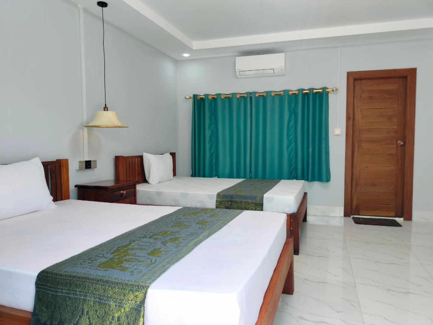 Standard Twin Room with Garden View photo 3