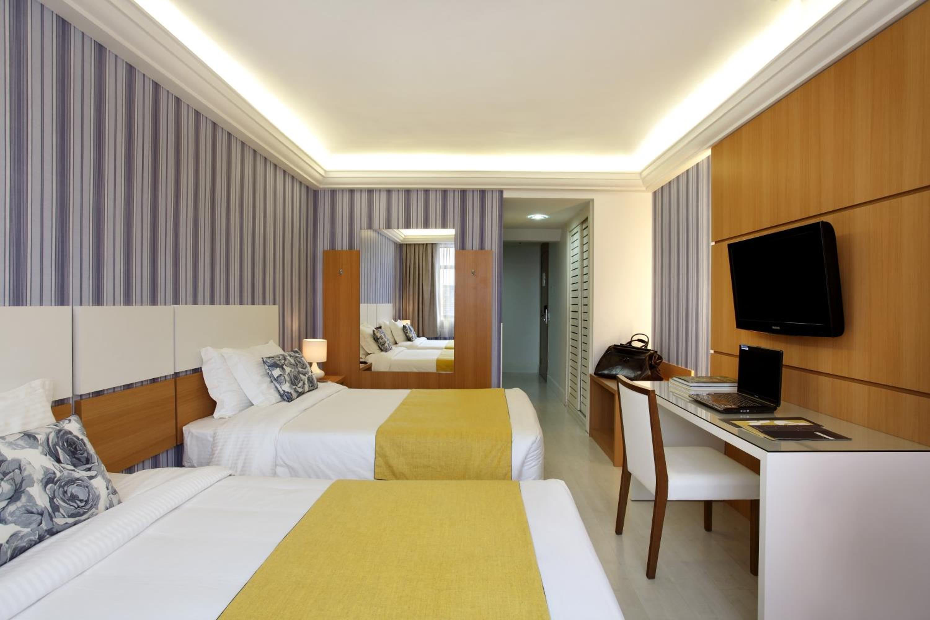 Deluxe Twin Room - Photo 7