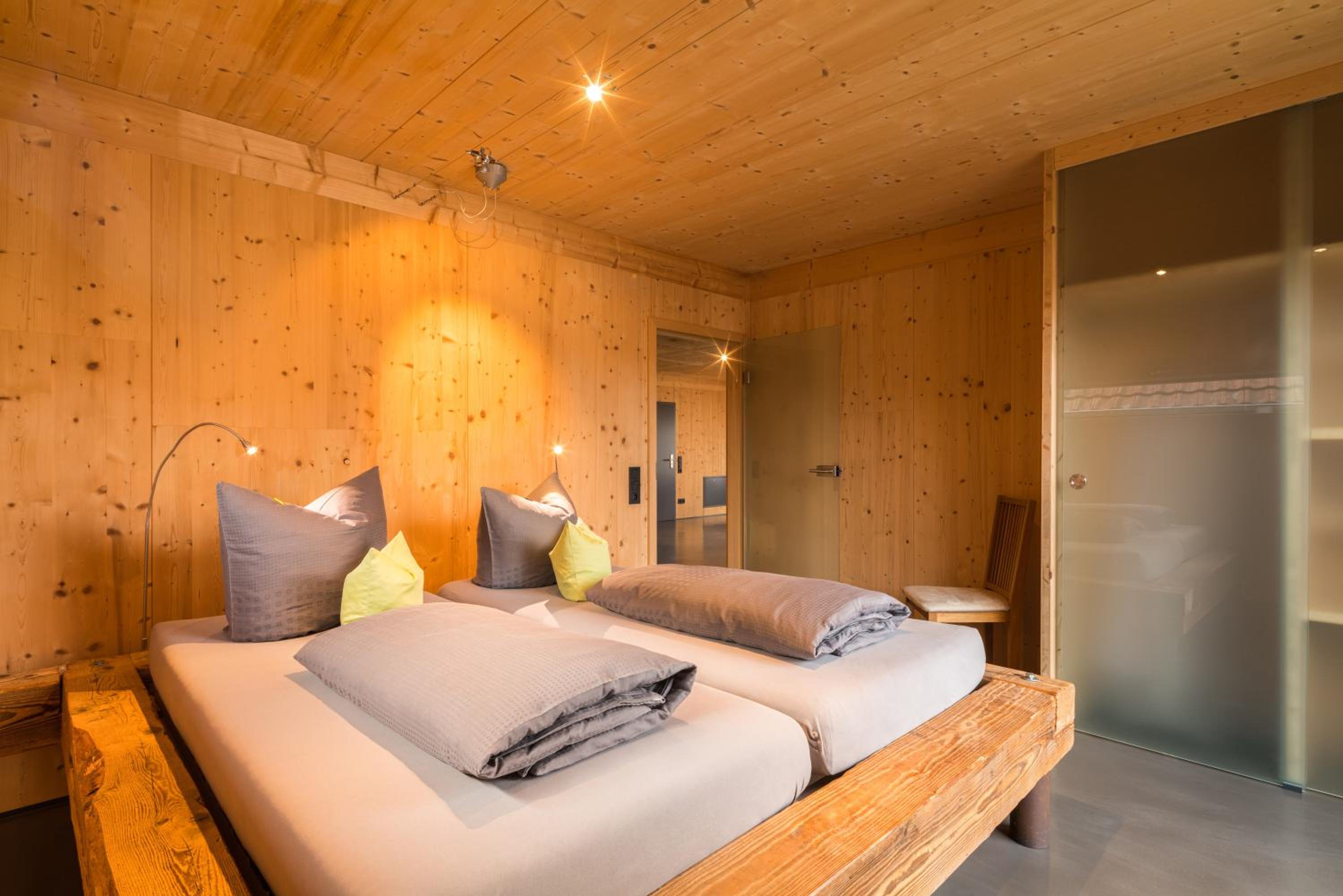 Three-Bedroom Premium Apartment with Balcony photo 2