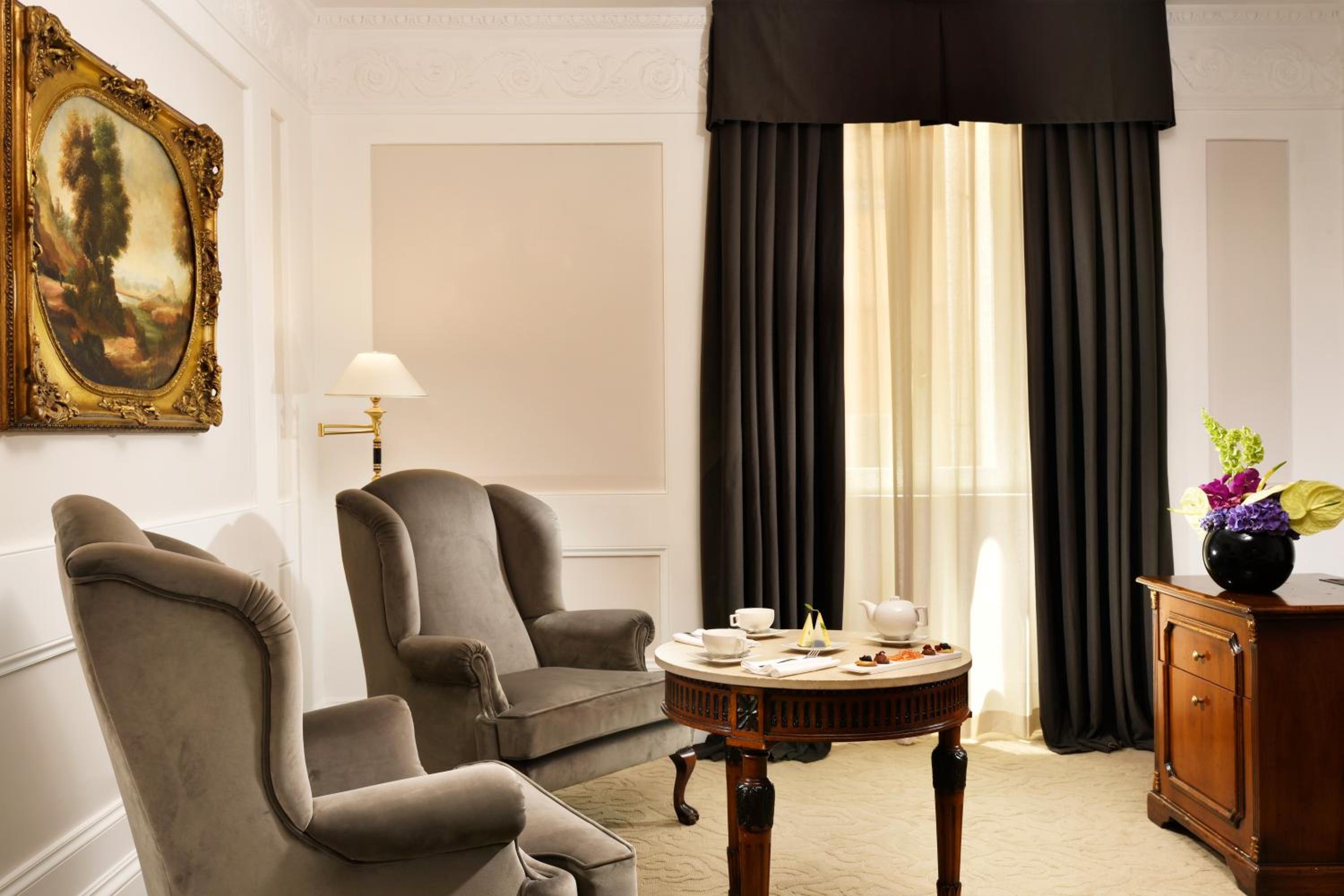 Junior Suite Deluxe thumbnail 6