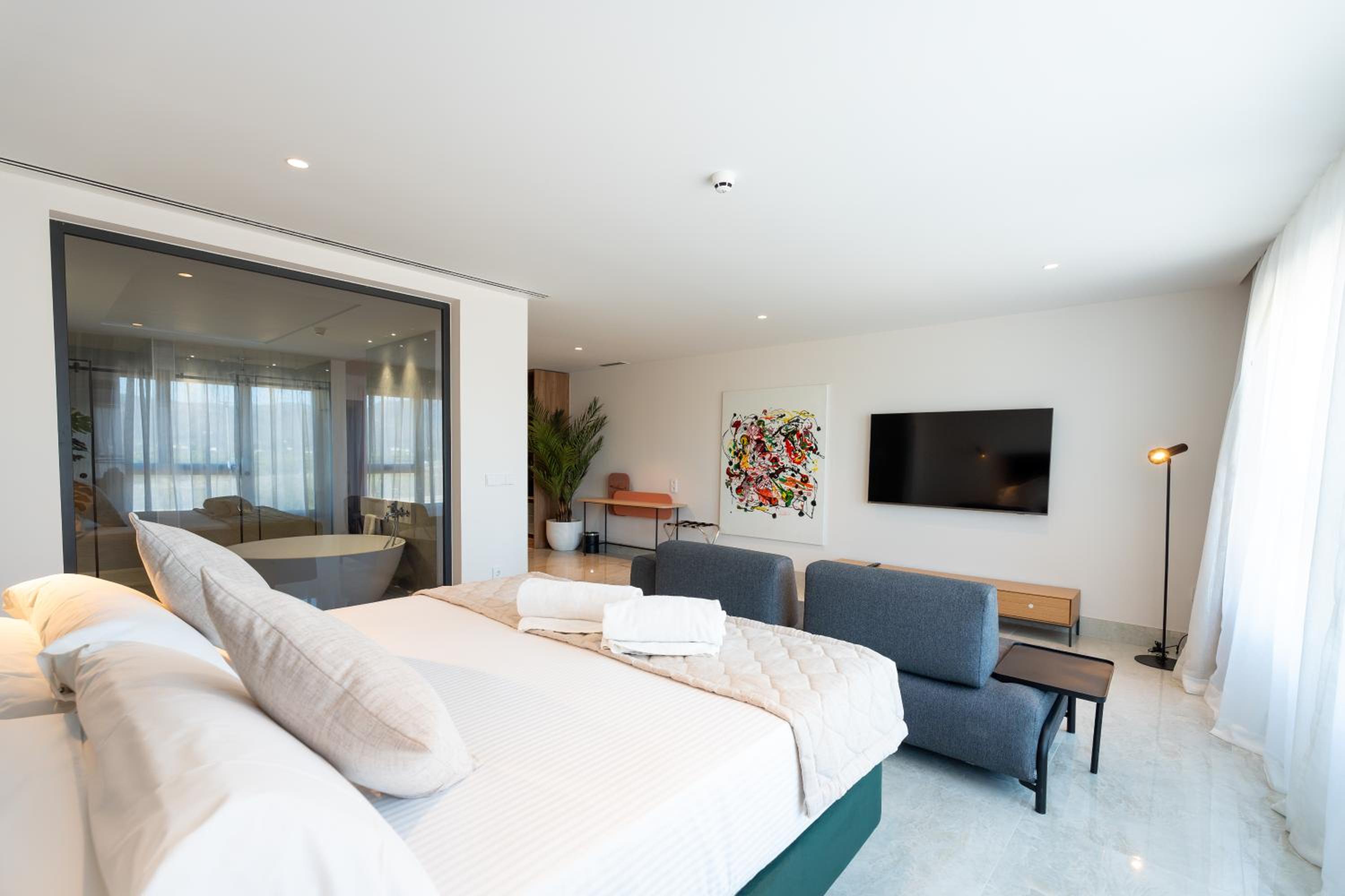 Junior Suite - Photo 1
