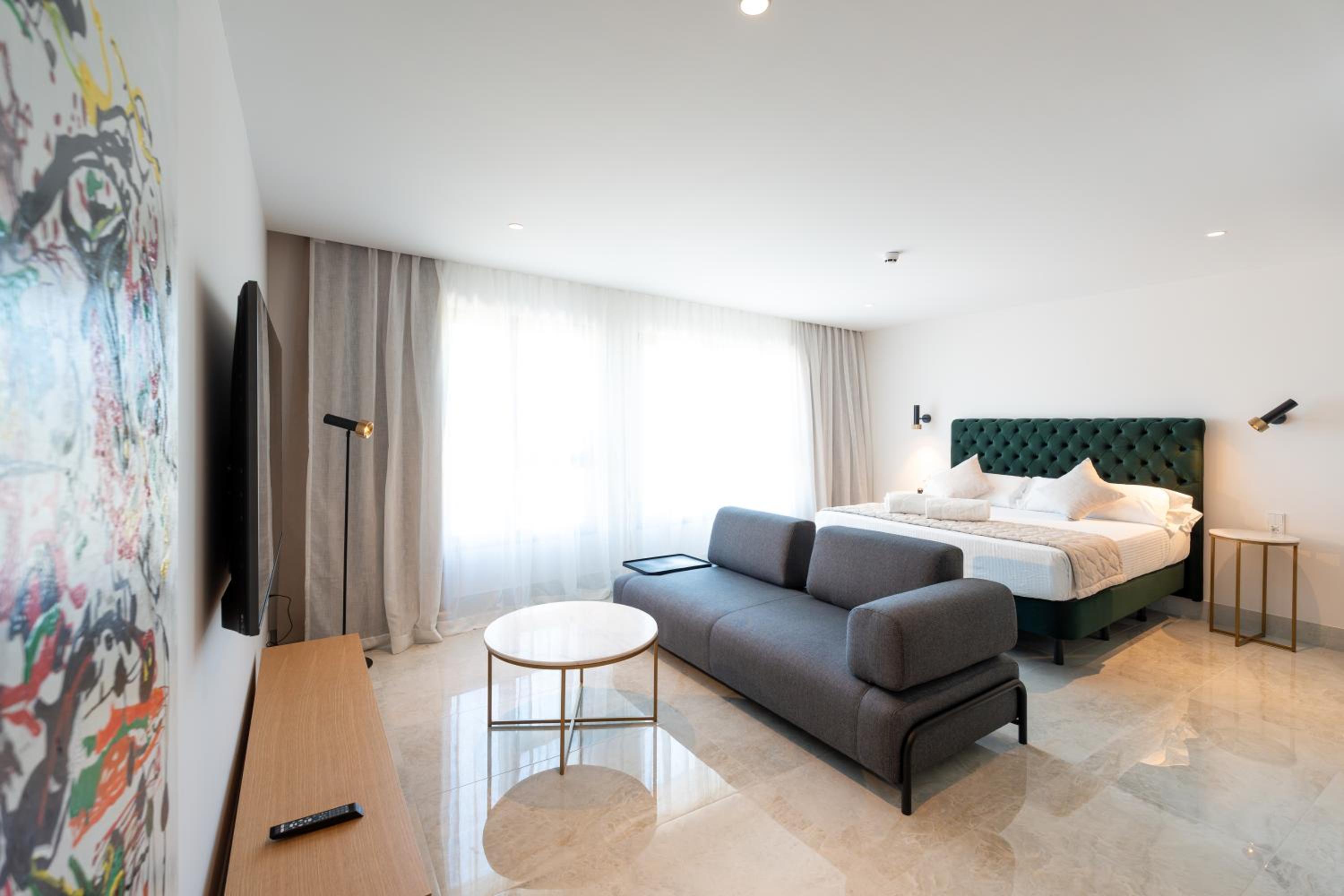 Junior Suite - Photo 12