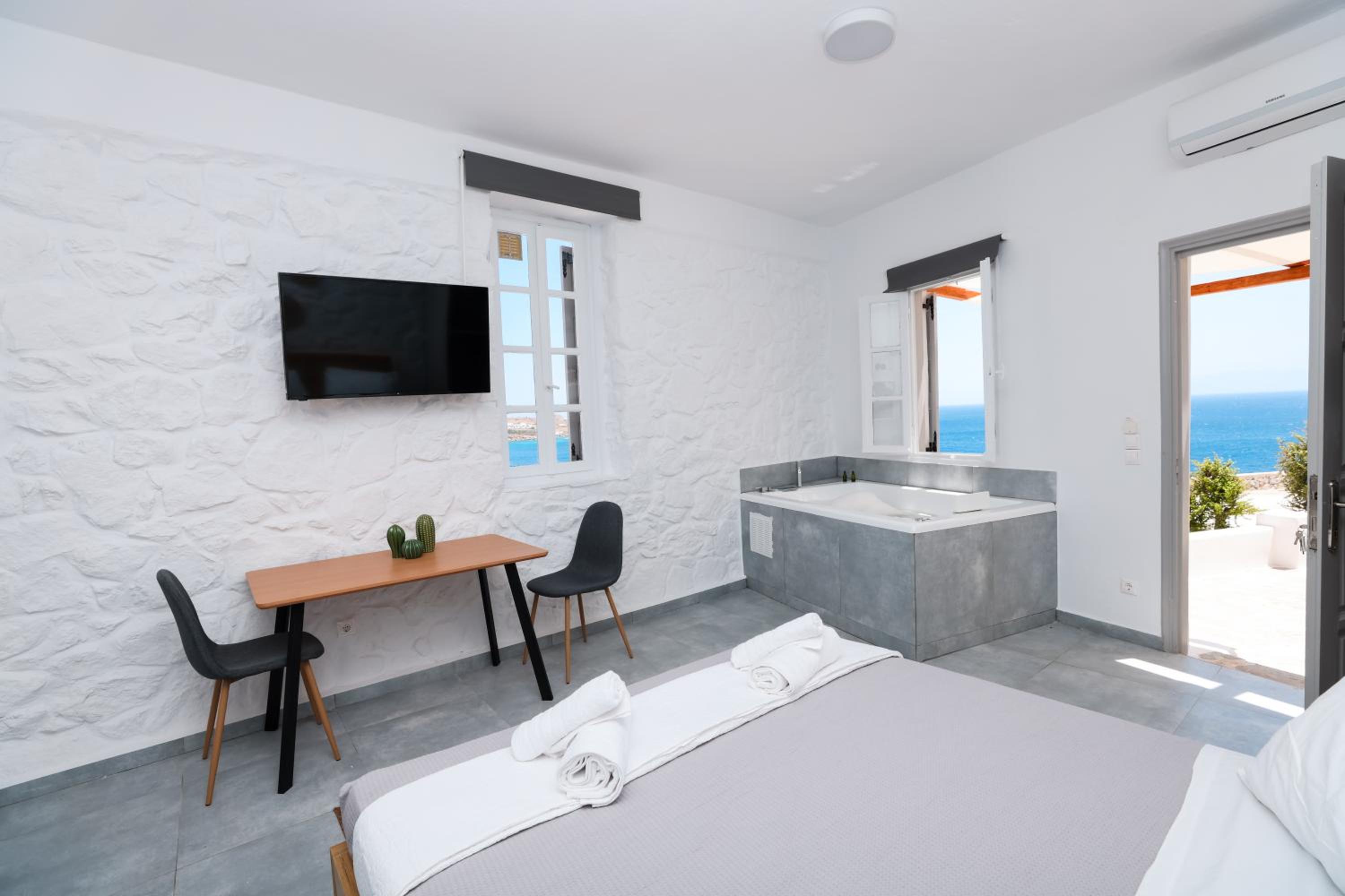 Superior Double Room with Indoor Hot Tub